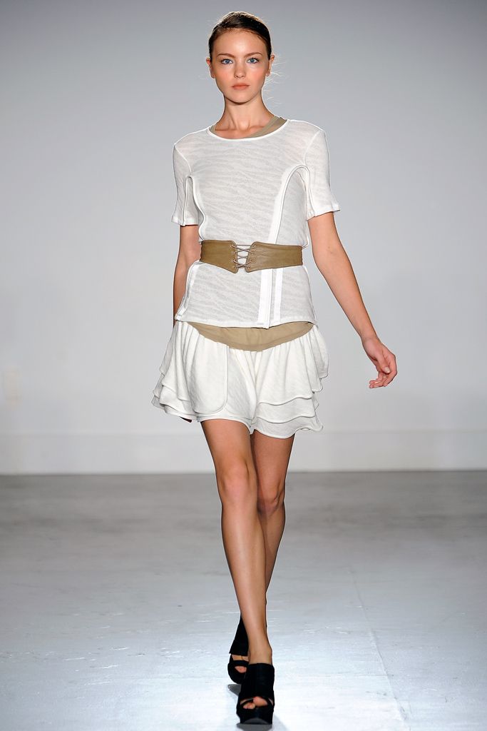 Wayne Spring 2011 Ready-to-Wear