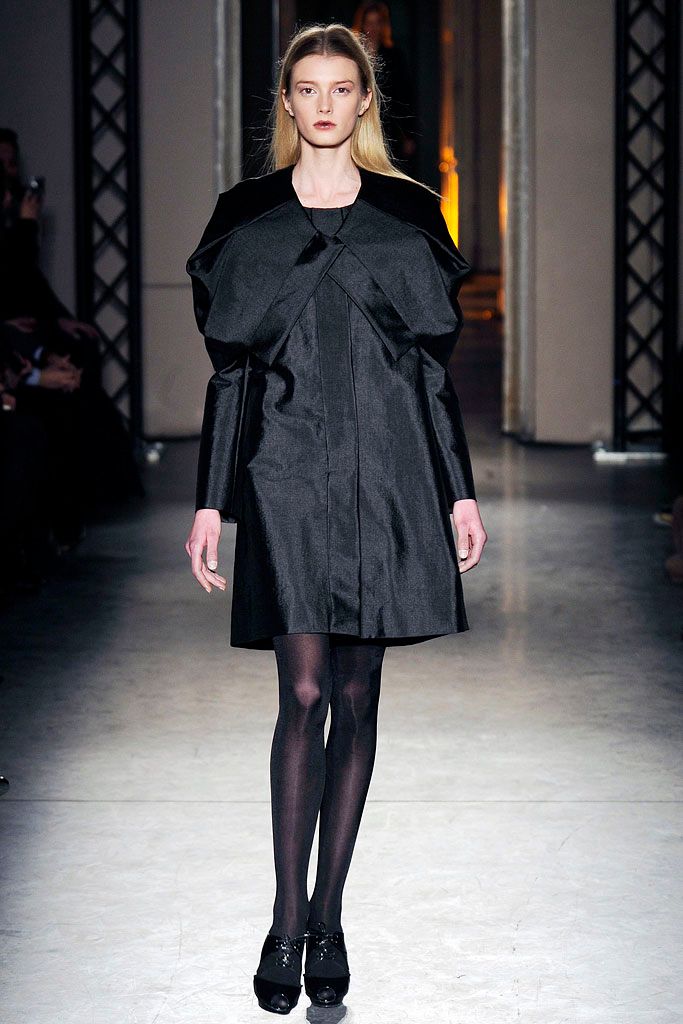 Rue du Mail Fall 2010 Ready-to-Wear