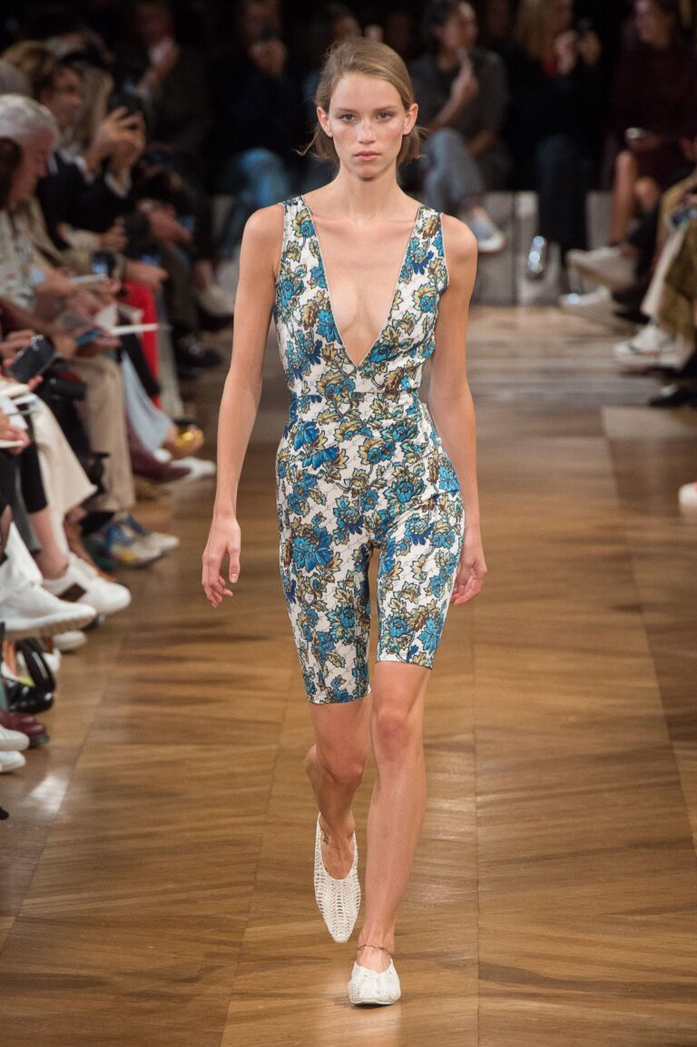 Stella McCartney Spring 2019 Ready-to-Wear