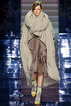 Stella McCartney Fall 2004 Ready-to-Wear