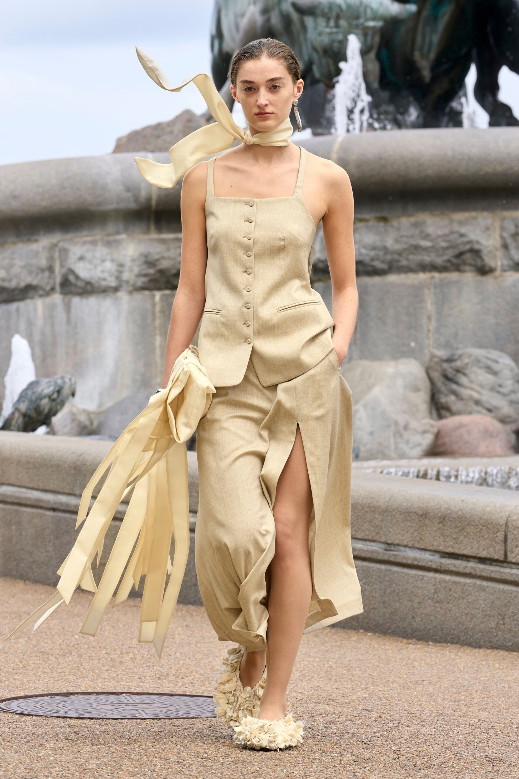 beige linen sleeveless v-neck fitted buttoned pleated dress