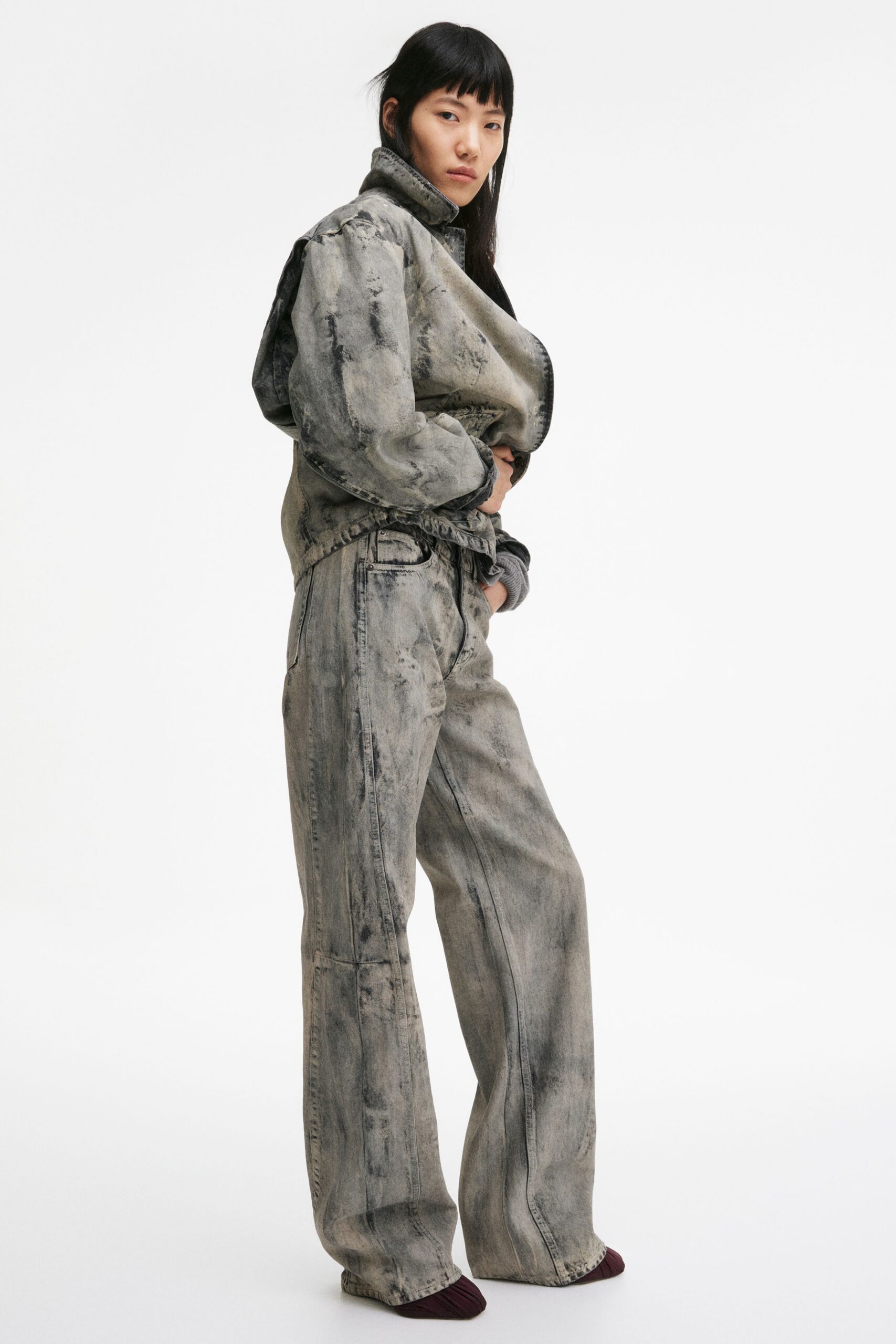 gray denim long-sleeve collared relaxed distressed jacket