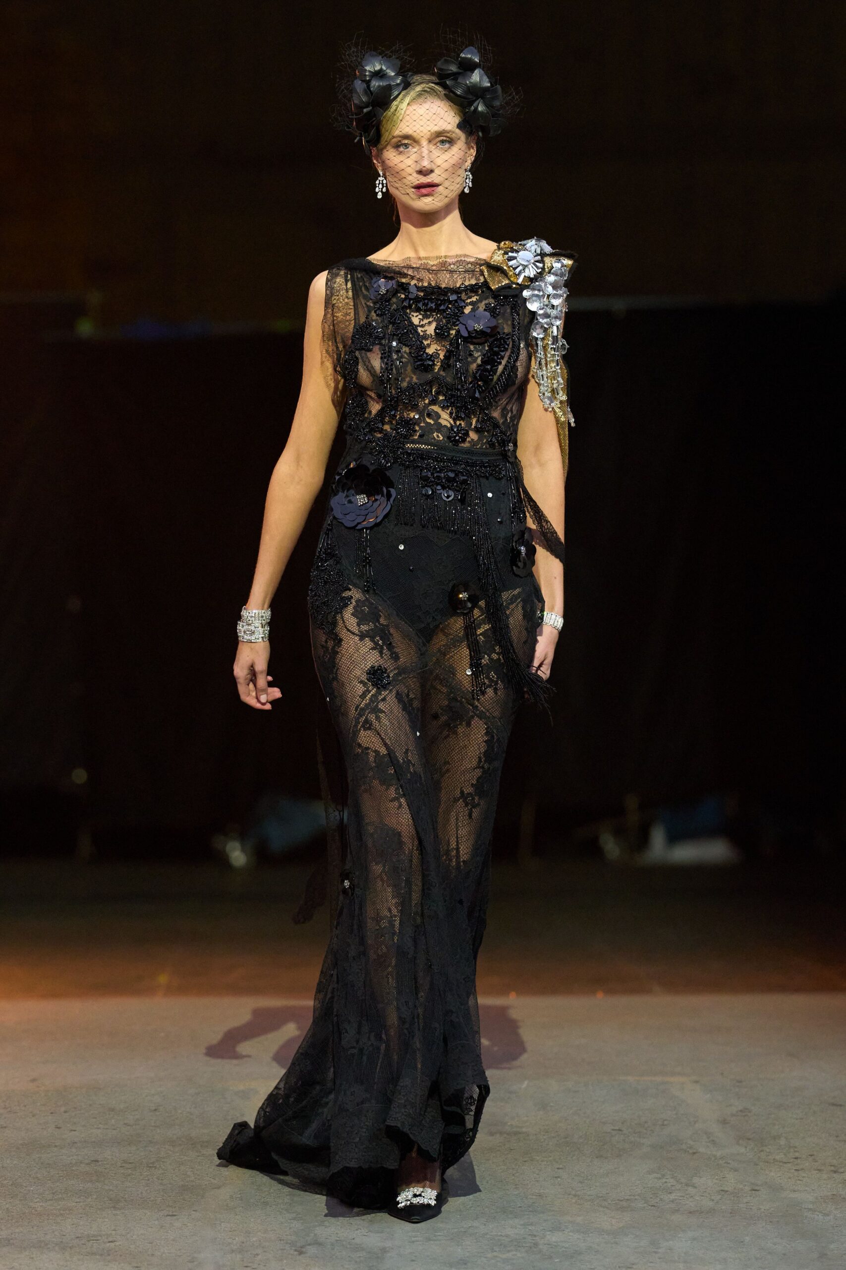 black lace sleeveless v-neck fitted embroidered gown
