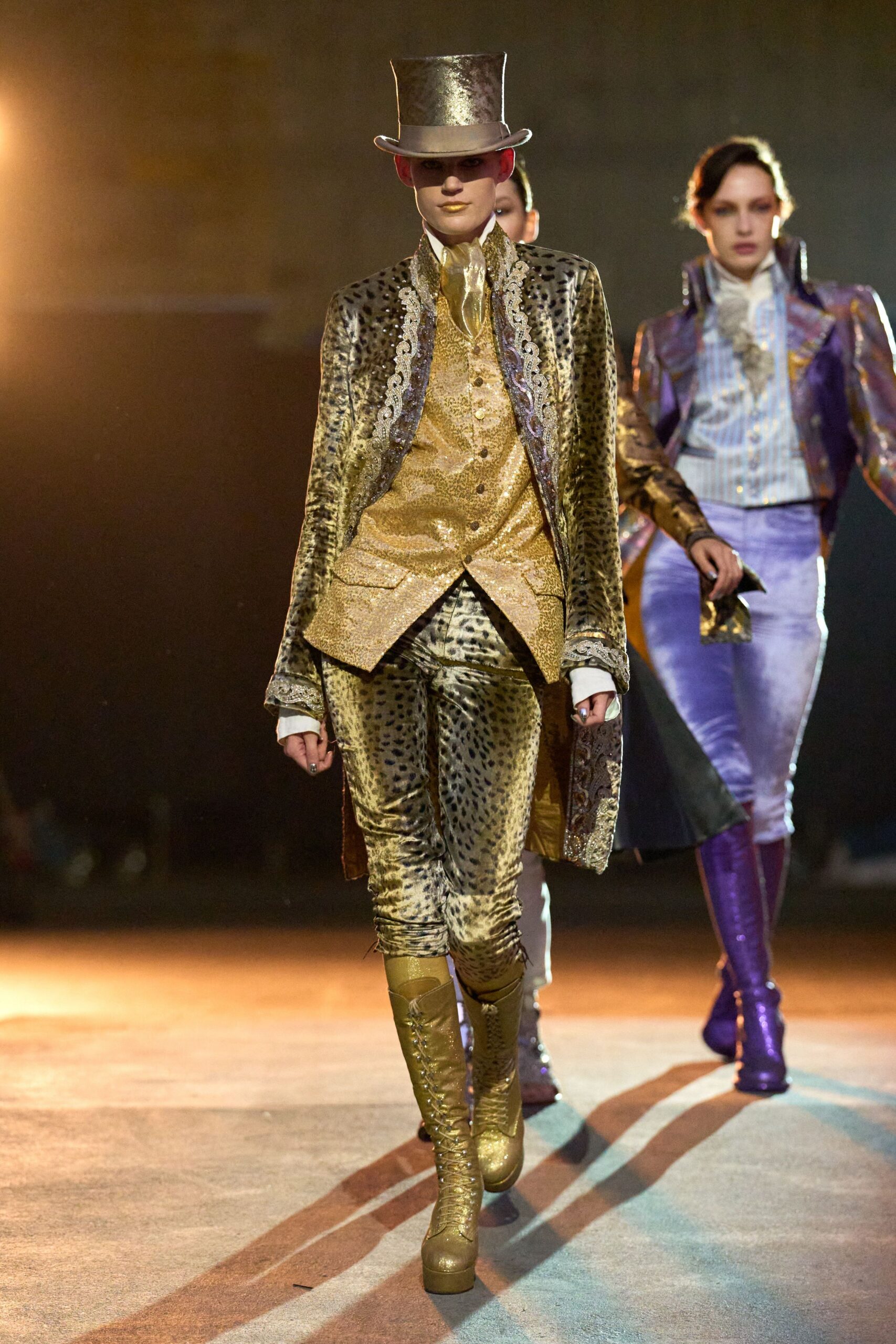 gold leather fitted boots