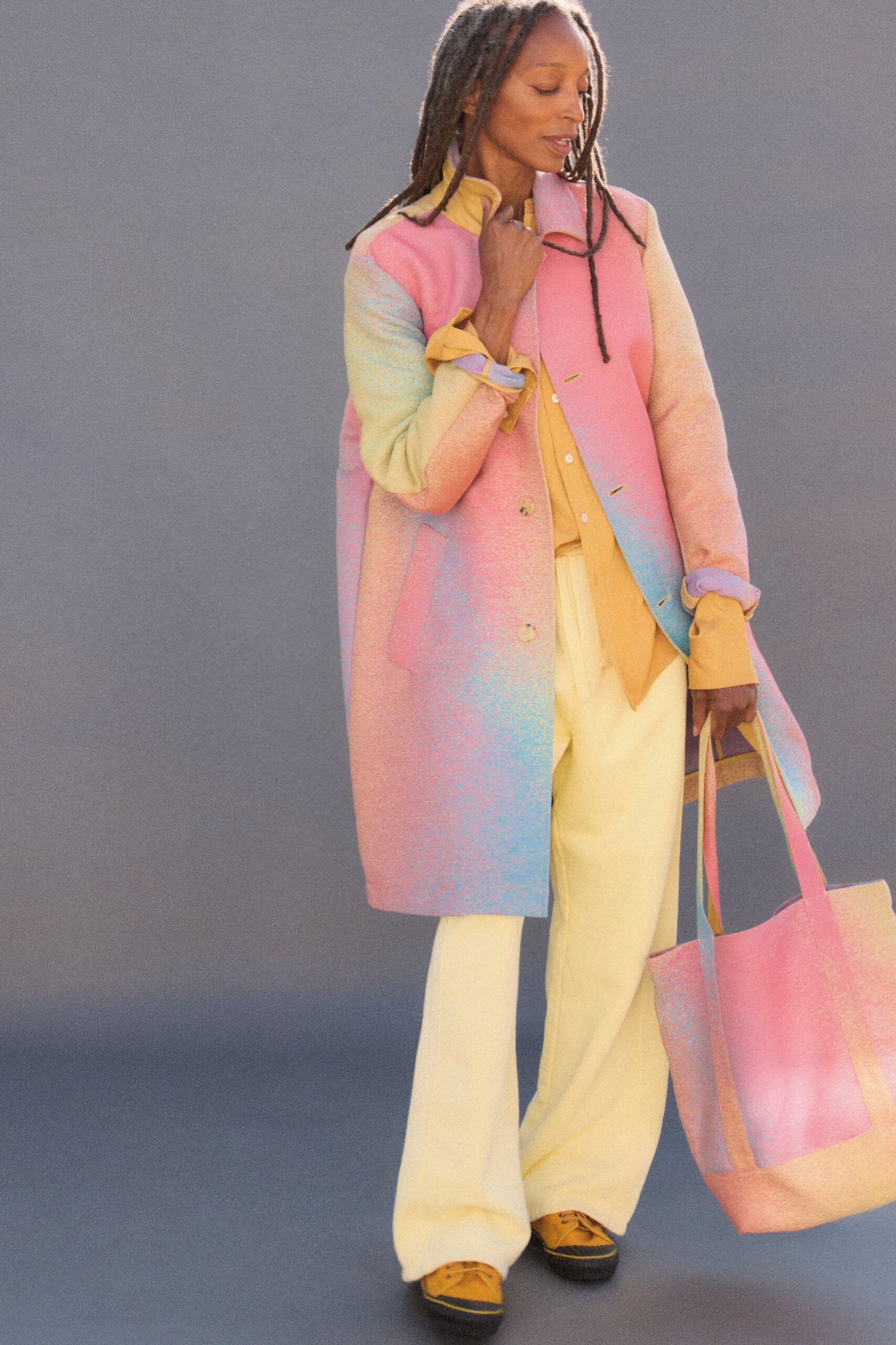 pink wool long-sleeve collared relaxed color-blocked flowing coat