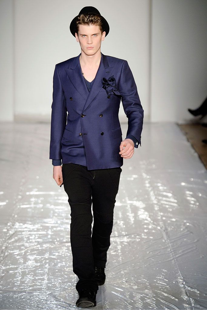 Simon Spurr Fall 2010 Menswear