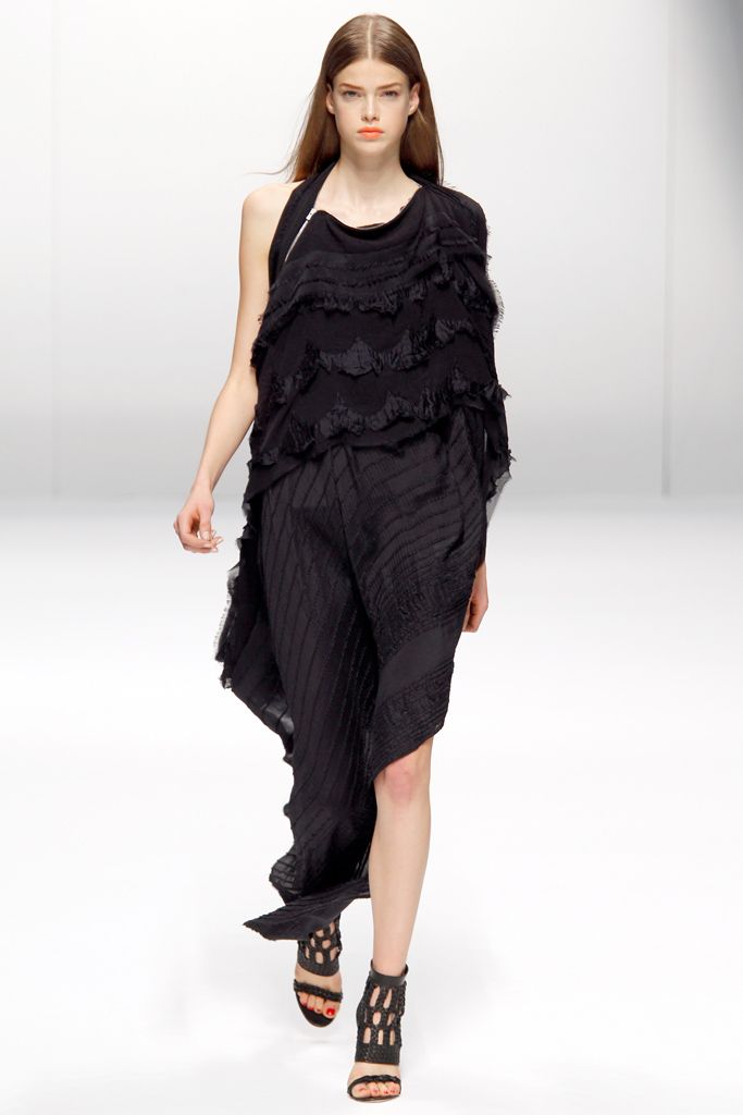 Sharon Wauchob Spring 2011 Ready-to-Wear
