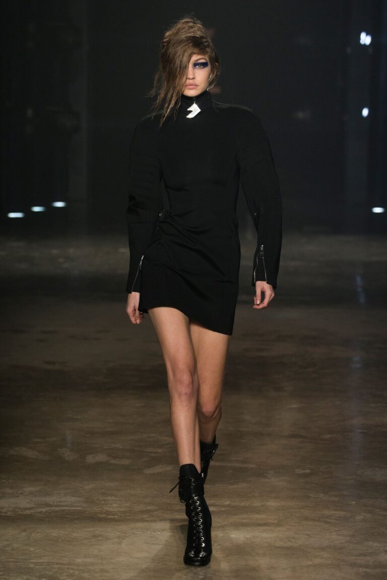 Versus Versace Fall 2017 Ready-to-Wear