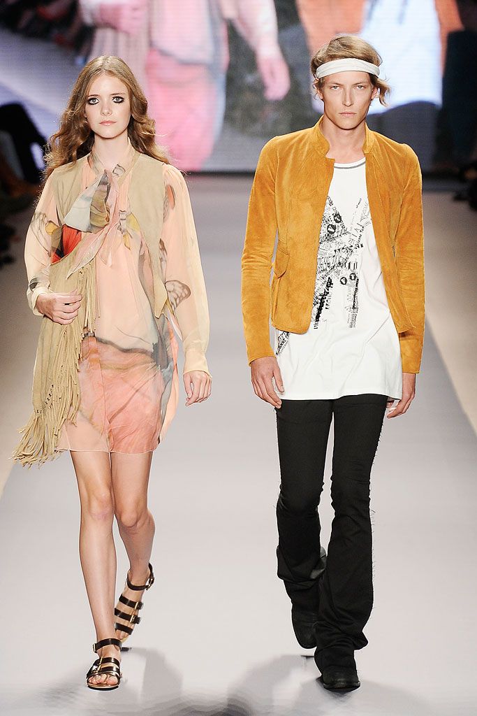 Vivienne Tam Spring 2010 Ready-to-Wear
