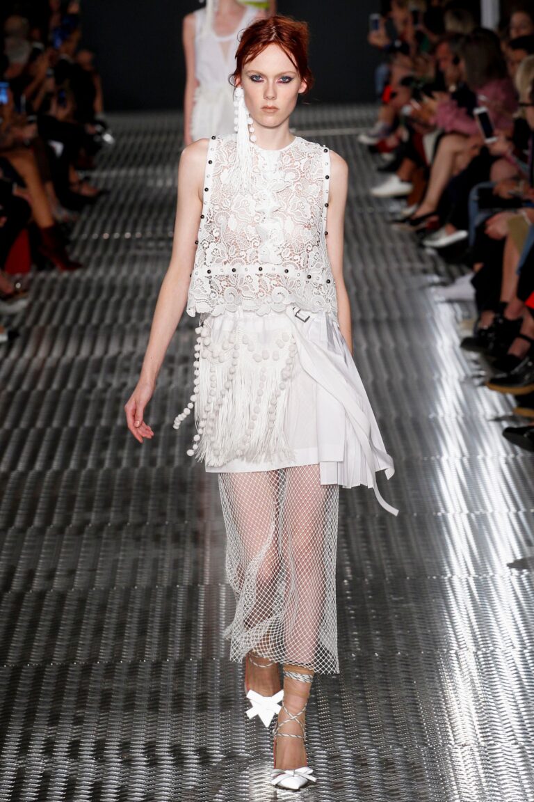 No. 21 Spring 2017 Ready-to-Wear