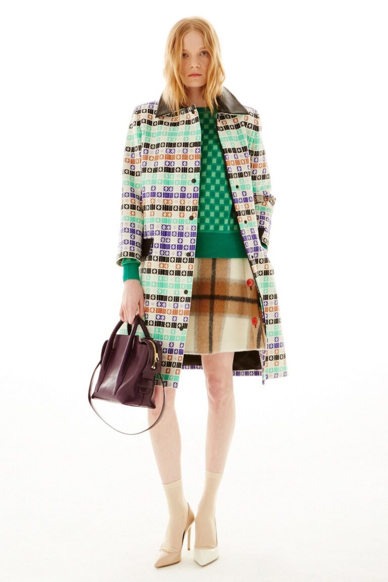 Novis Fall 2015 Ready-to-Wear