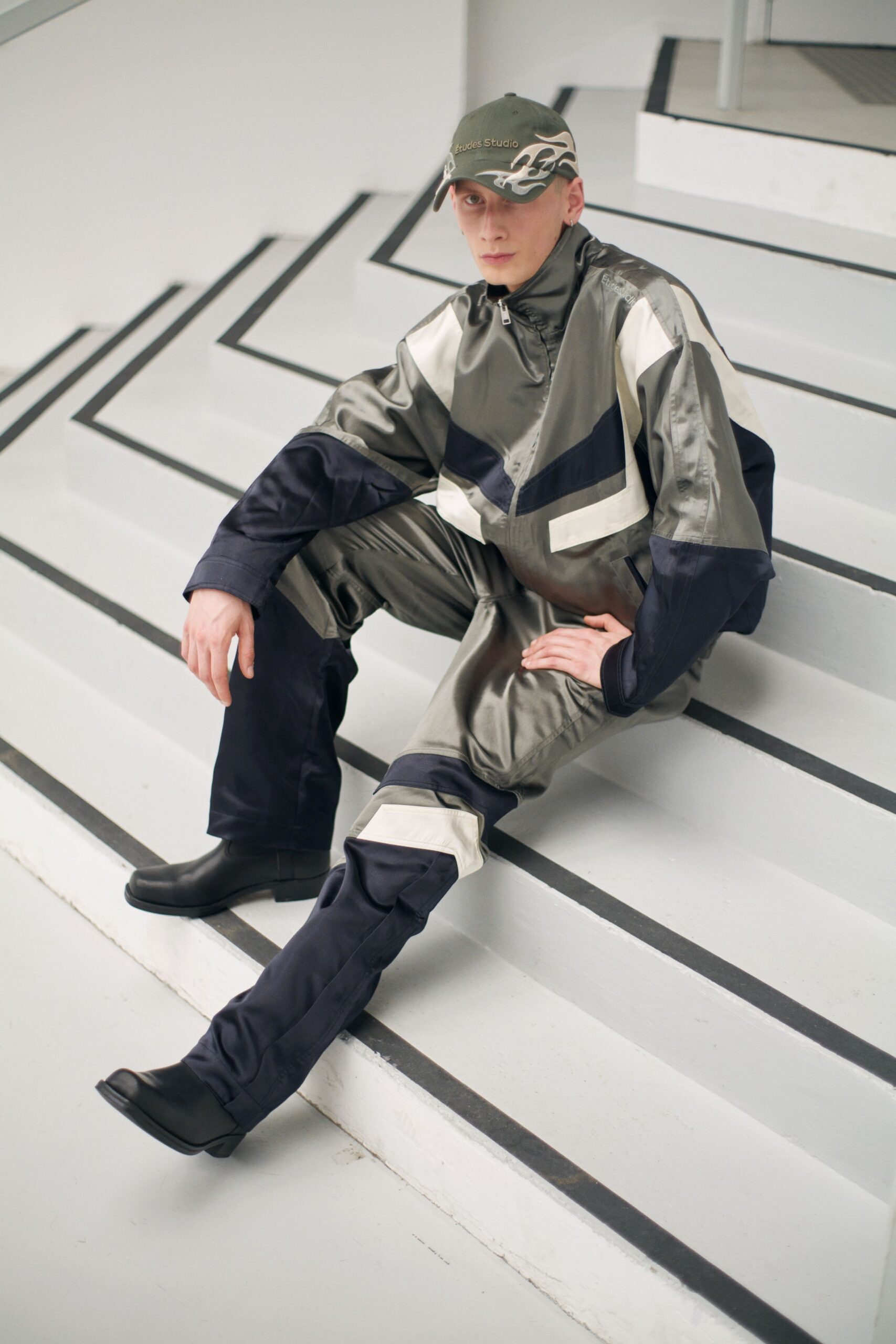 gray jersey long-sleeve collared fitted color-blocked jumpsuit