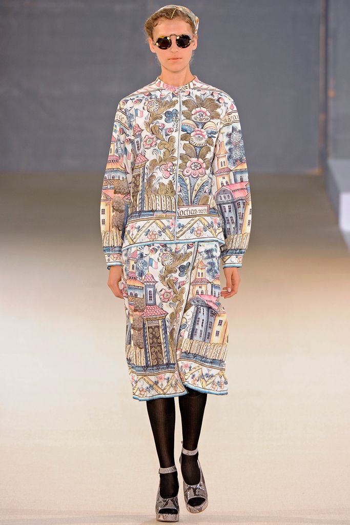 Rochas Spring 2011 Ready-to-Wear