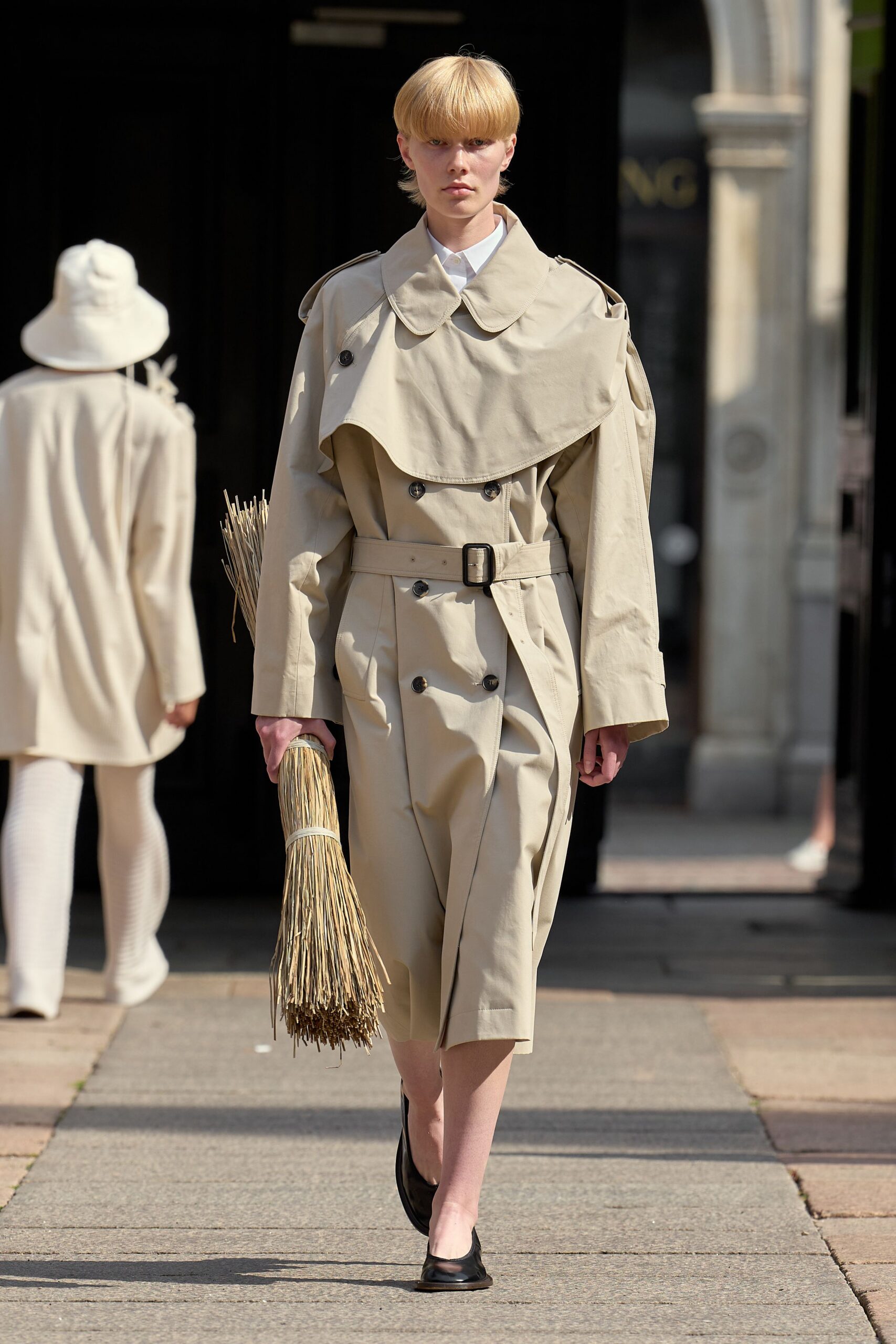 beige cotton long-sleeve collared relaxed belted buttoned trench