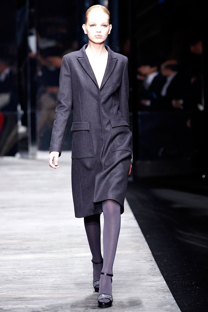 Versus Versace Fall 2011 Ready-to-Wear