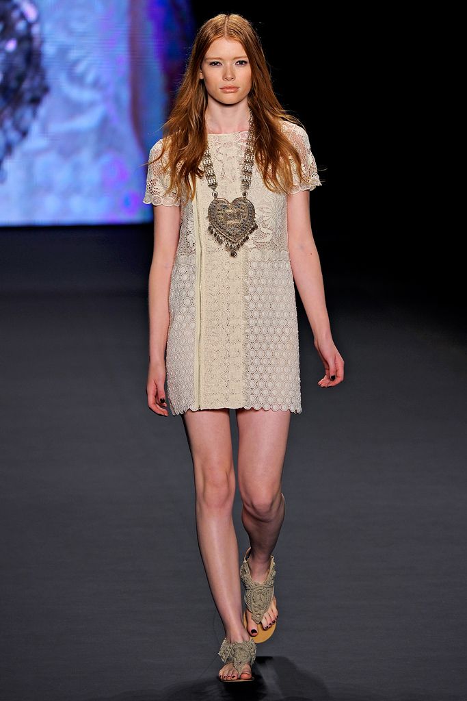 Vivienne Tam Spring 2011 Ready-to-Wear