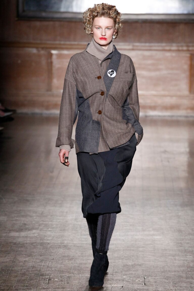 Vivienne Westwood Fall 2016 Ready-to-Wear
