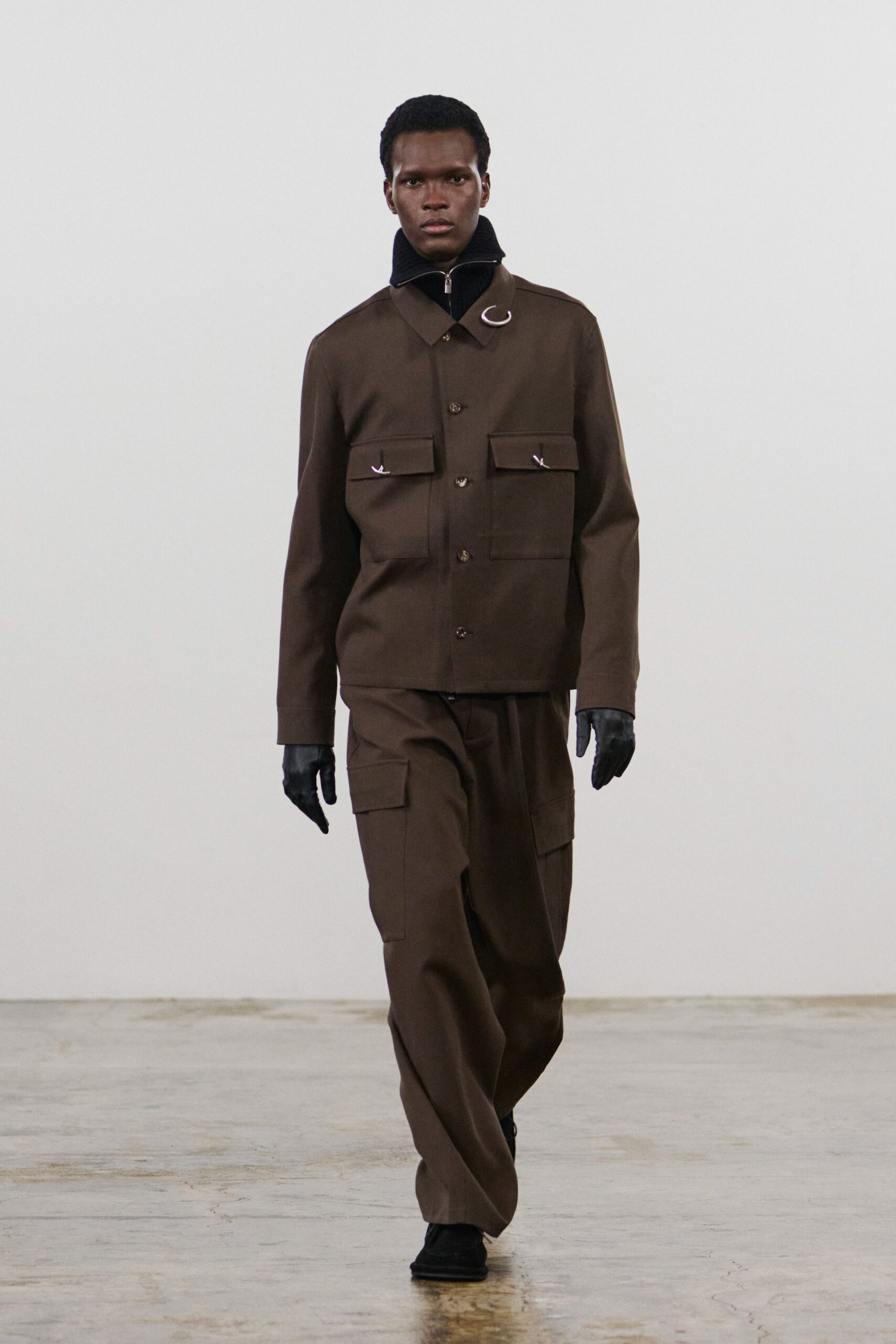 brown cotton long-sleeve collared relaxed buttoned pockets jacket