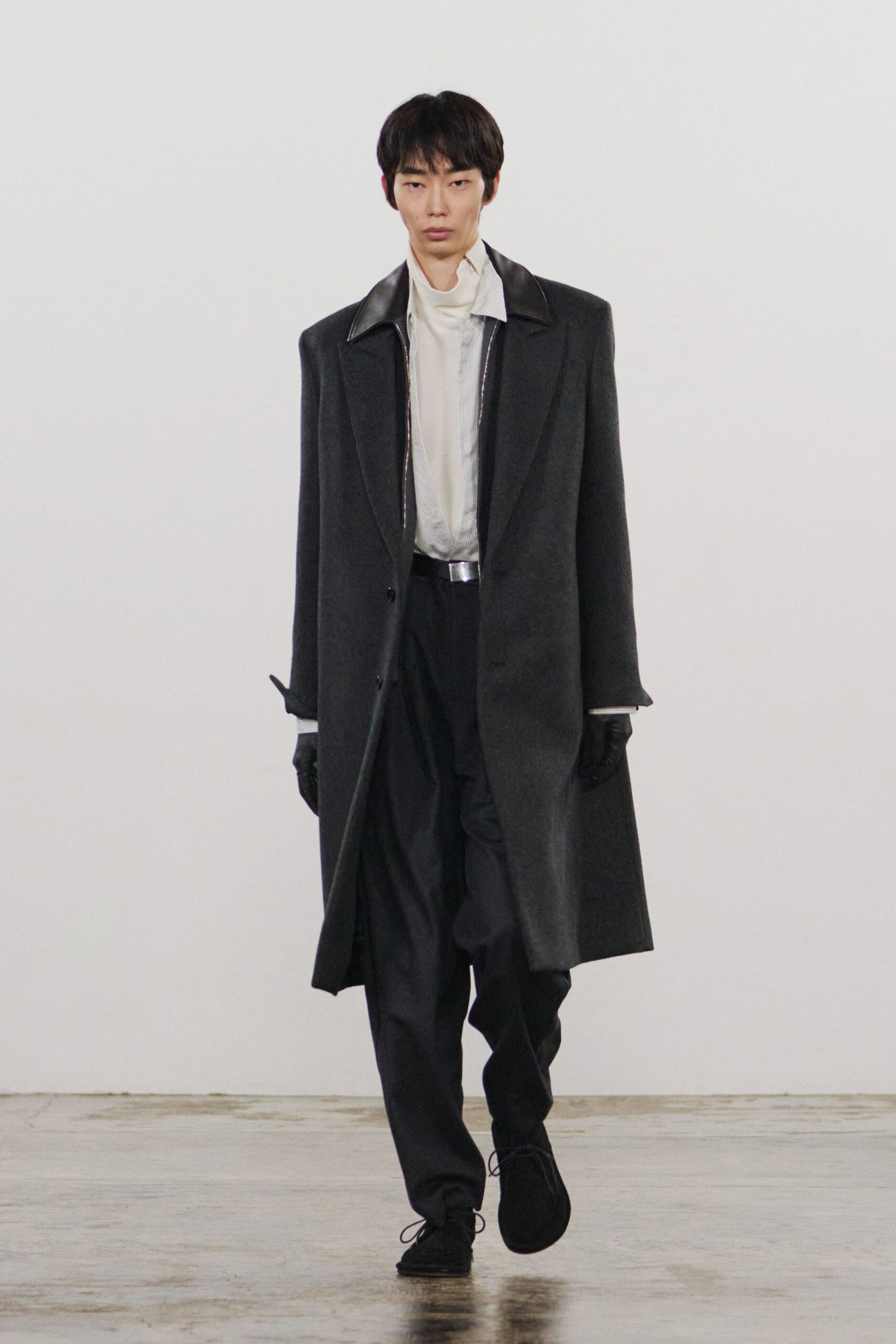 black wool tailored pleated pants