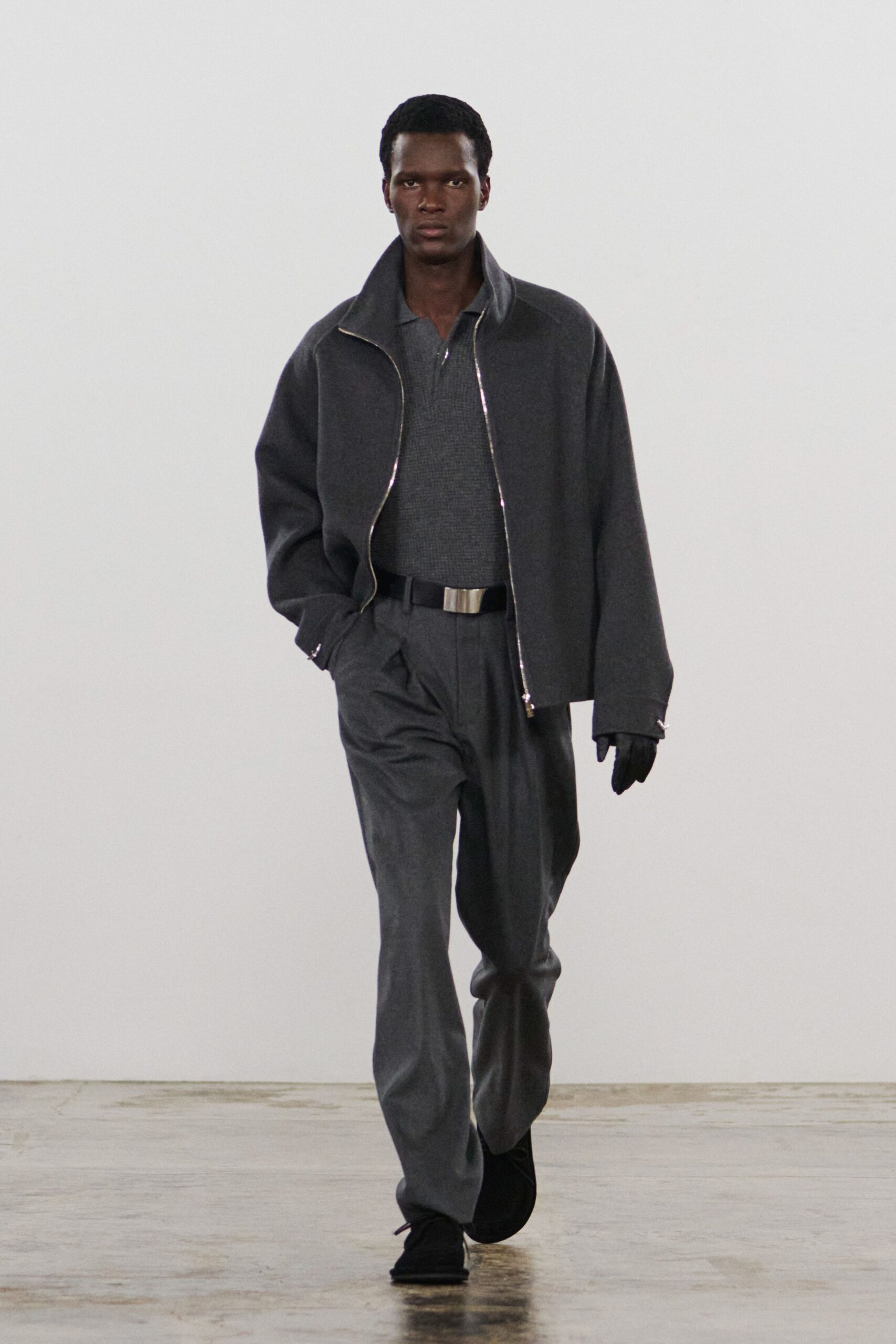 gray wool long-sleeve collared relaxed zippered jacket