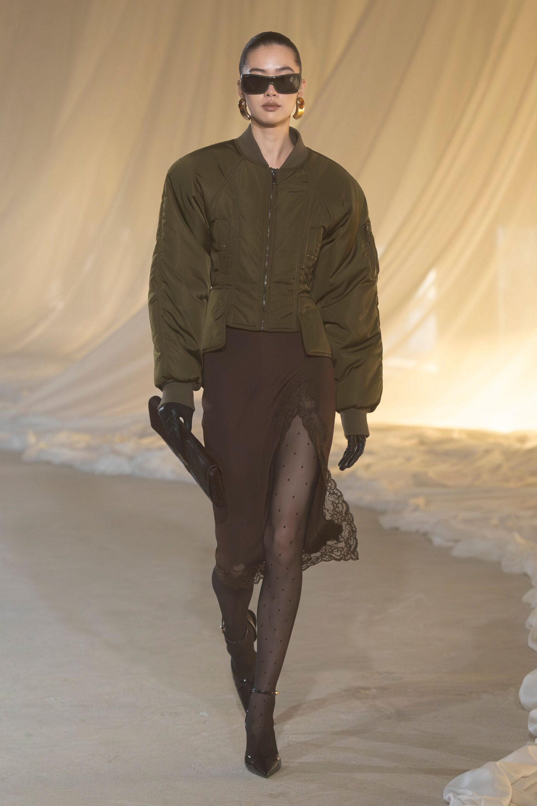 green jersey long-sleeve collared oversized zippered jacket