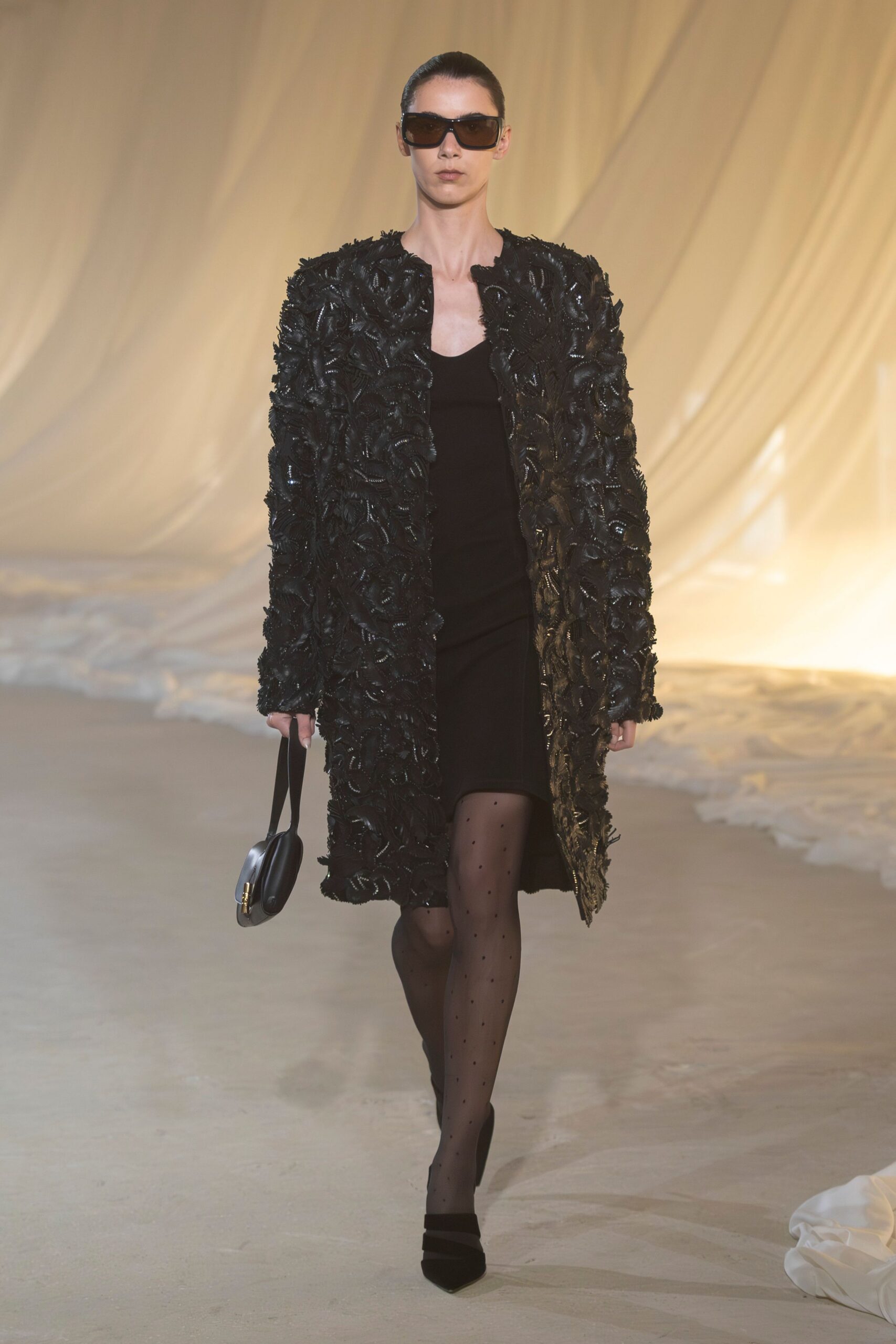 black silk long-sleeve fitted embroidered coat