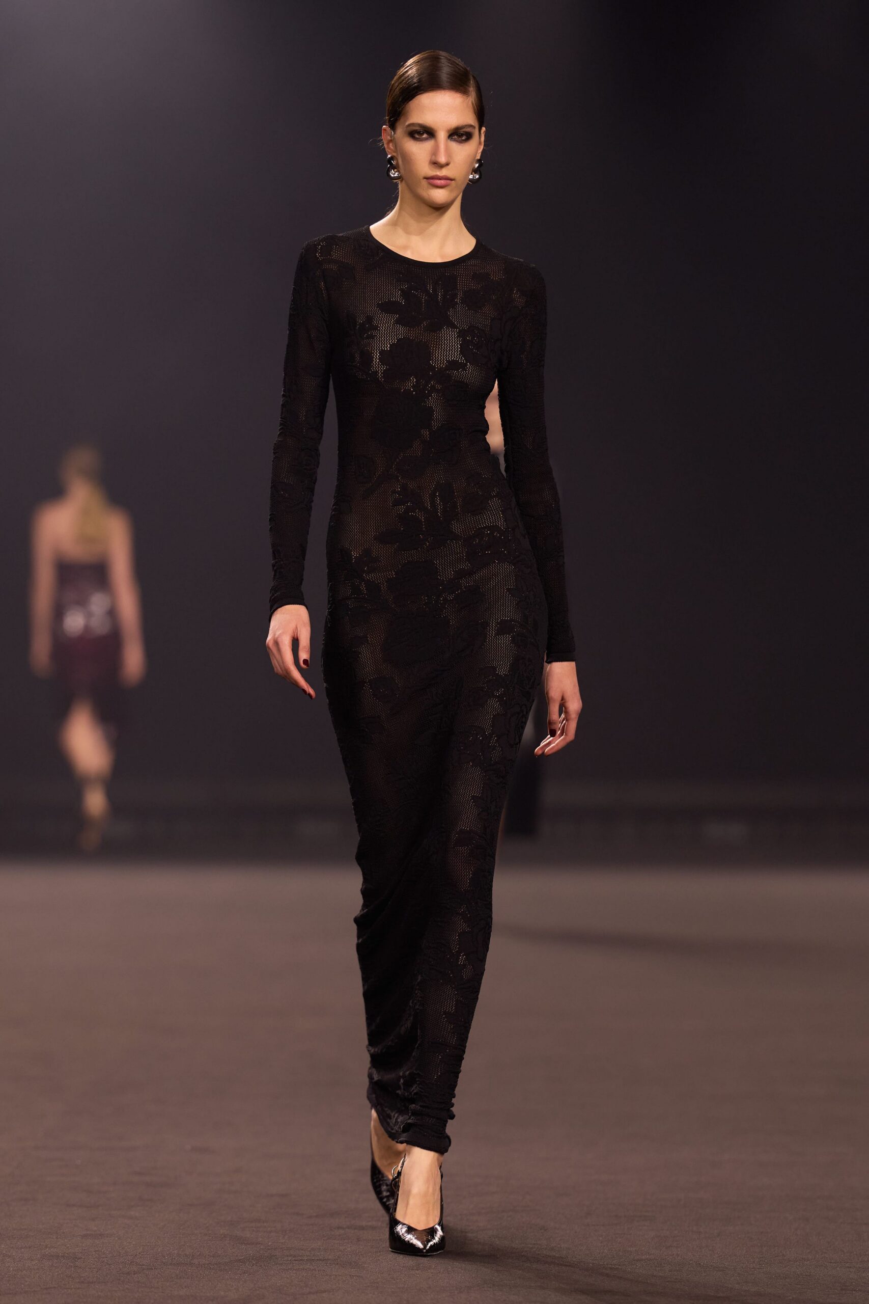 black fitted long-sleeve gown
