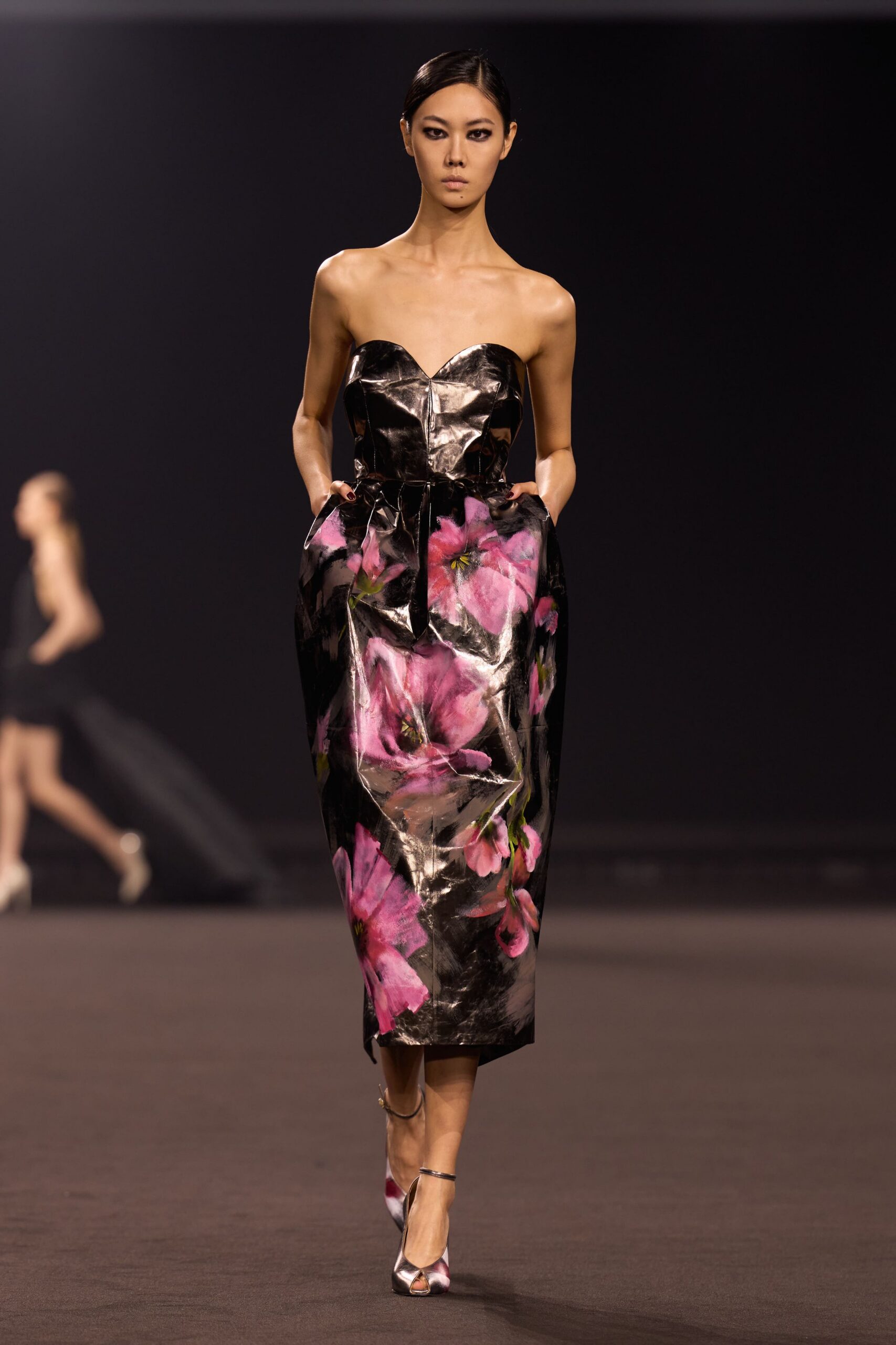 floral midi dress with pink shoes