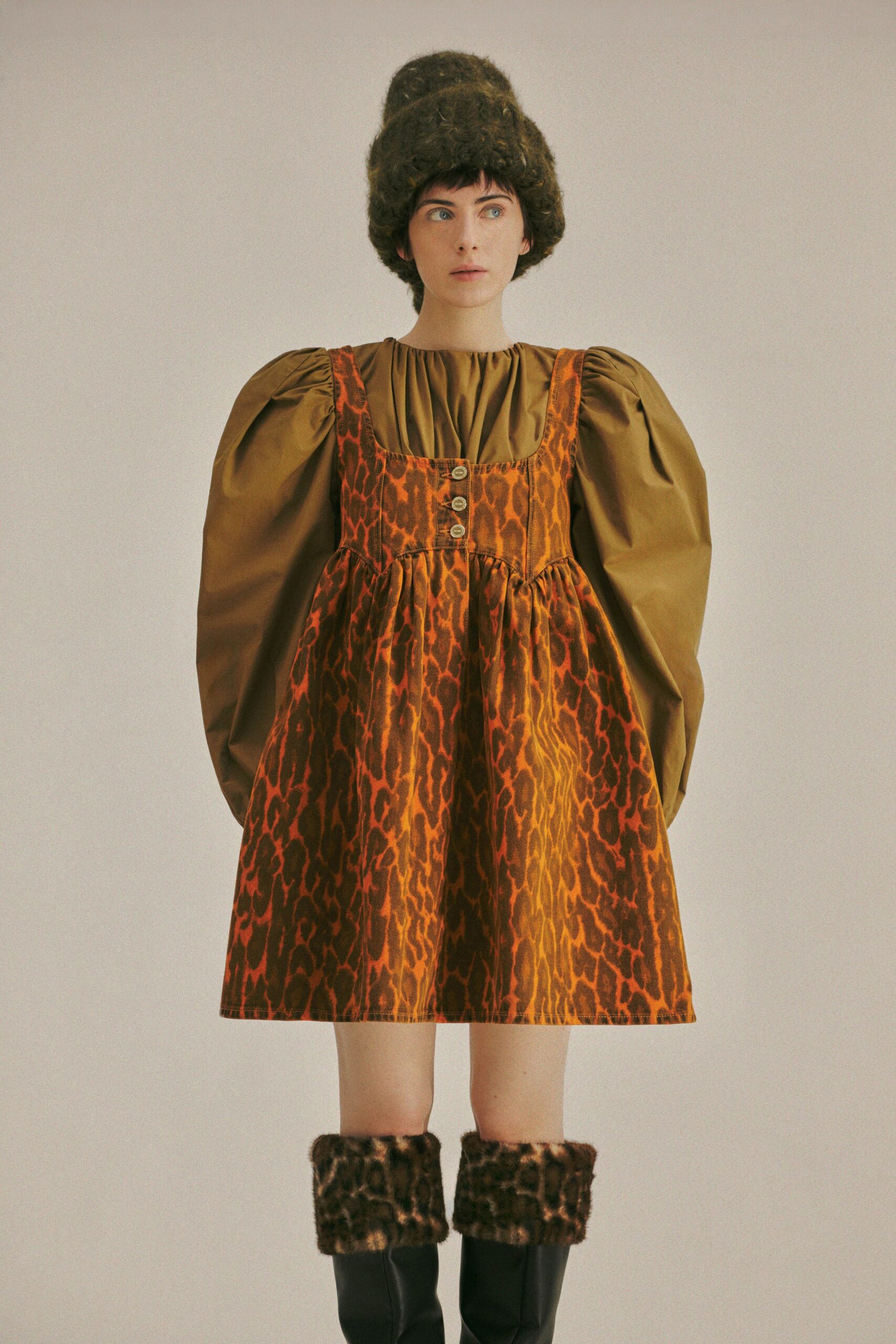 orange cotton sleeveless collared fitted pleated buttoned dress