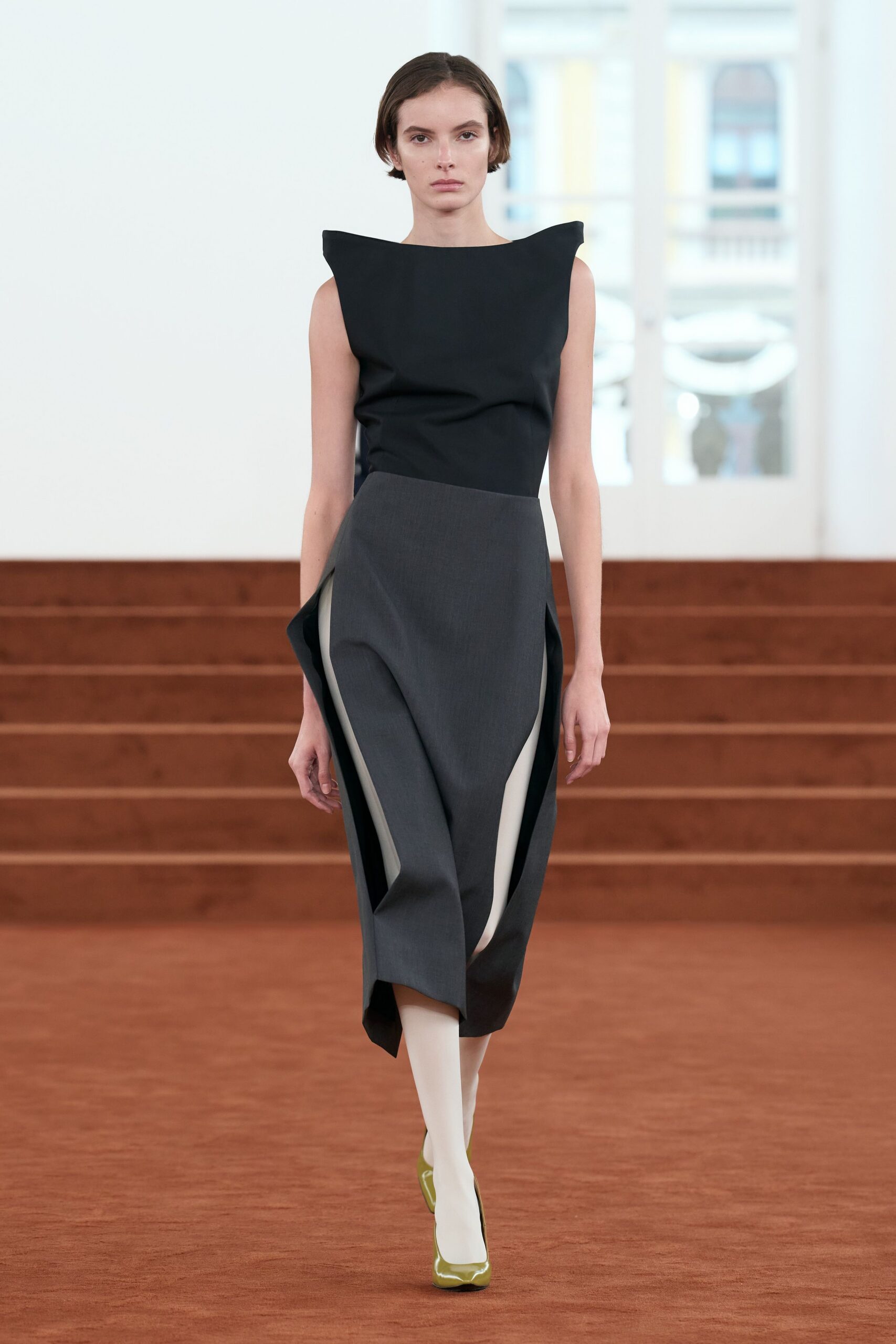 black gray asymmetric midi dress with green shoes