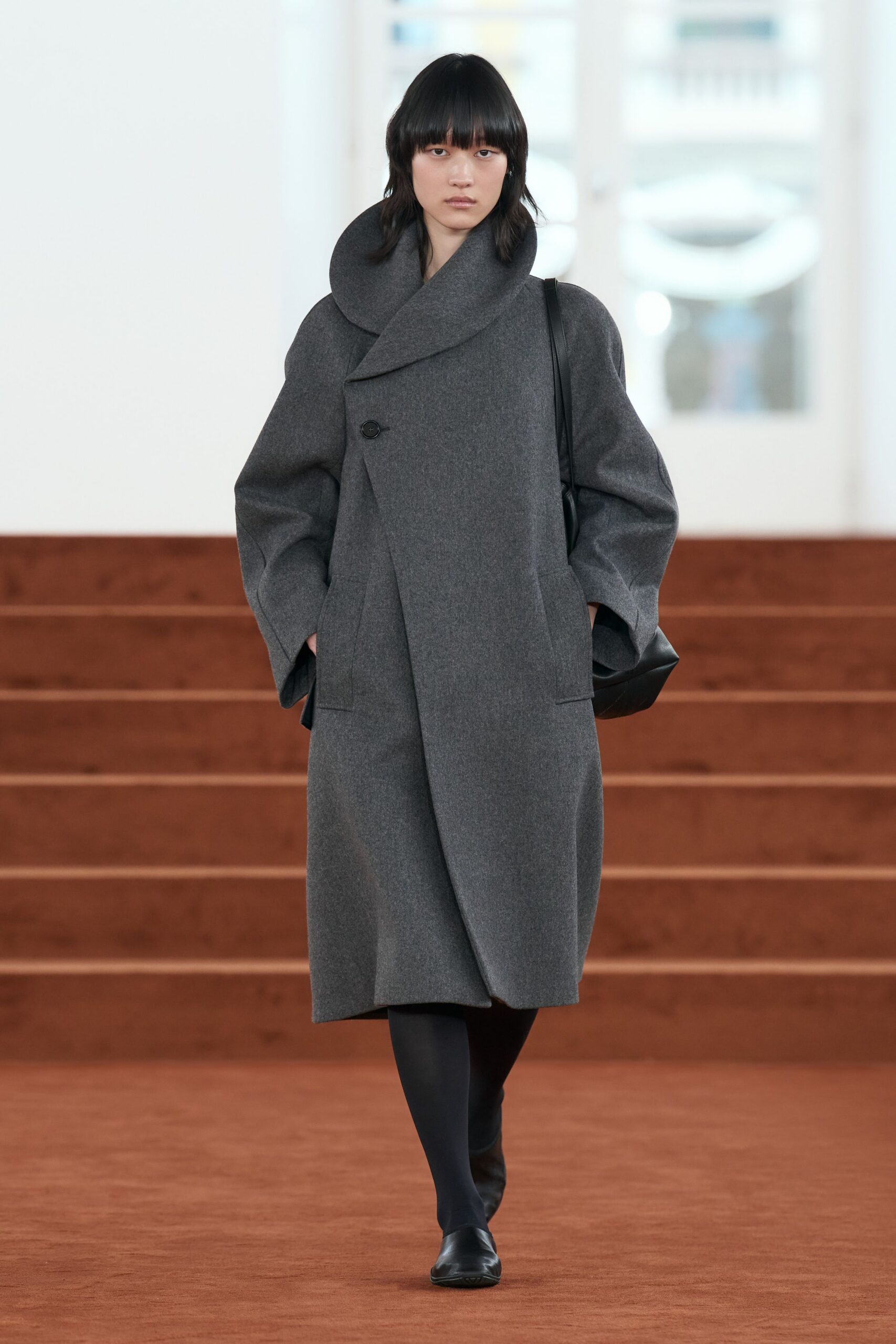 gray wool long-sleeve collared relaxed buttoned coat