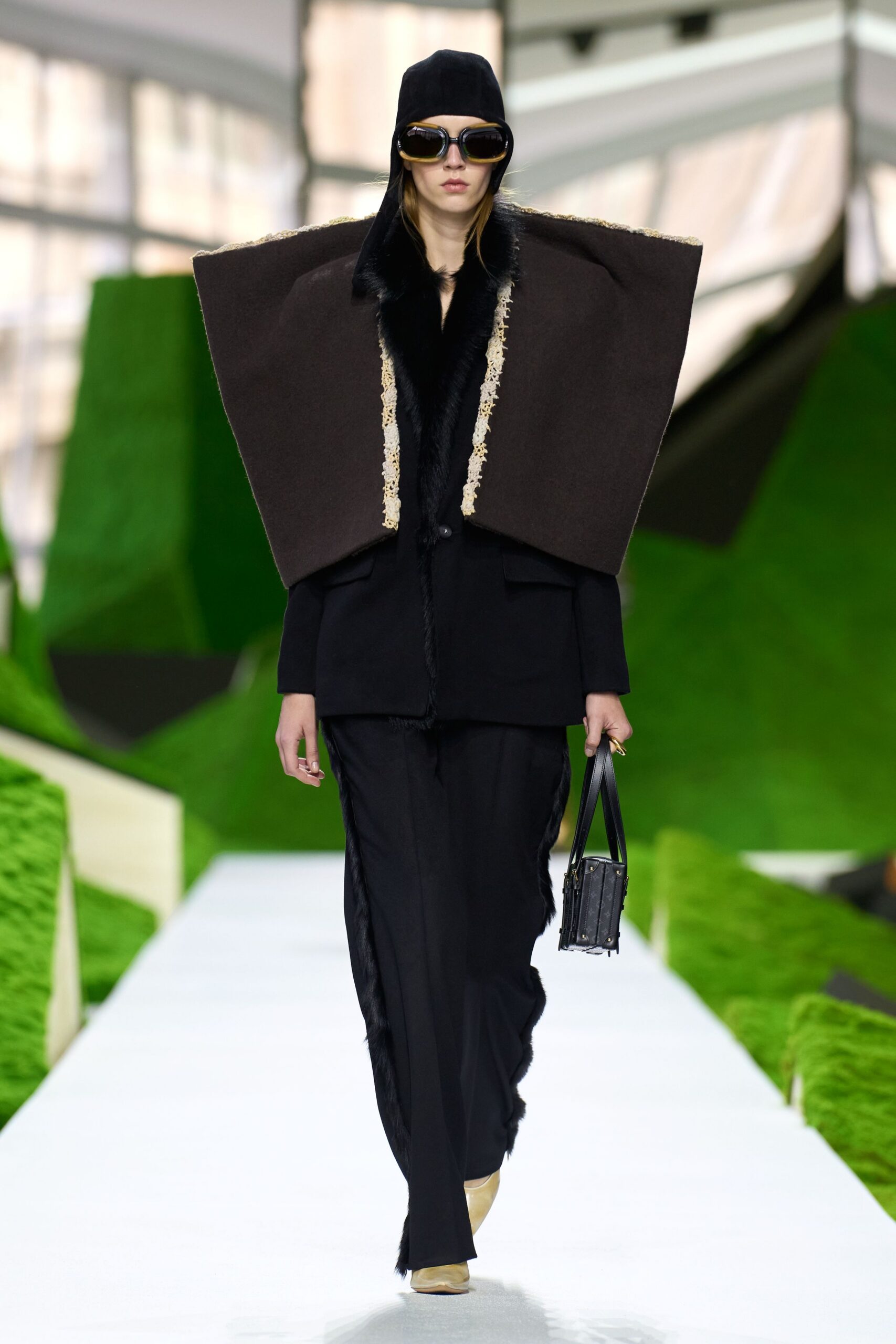 black wool long-sleeve collared structured layered blazer
