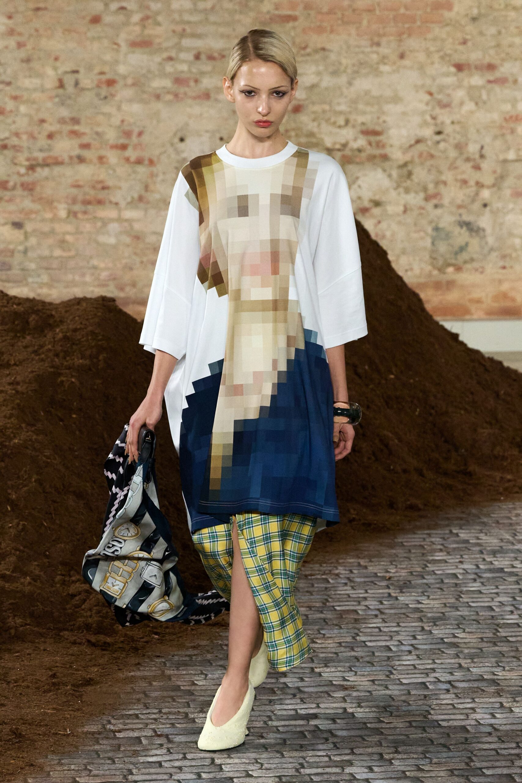 Moschino Fall 2026 Ready-to-Wear Look 8