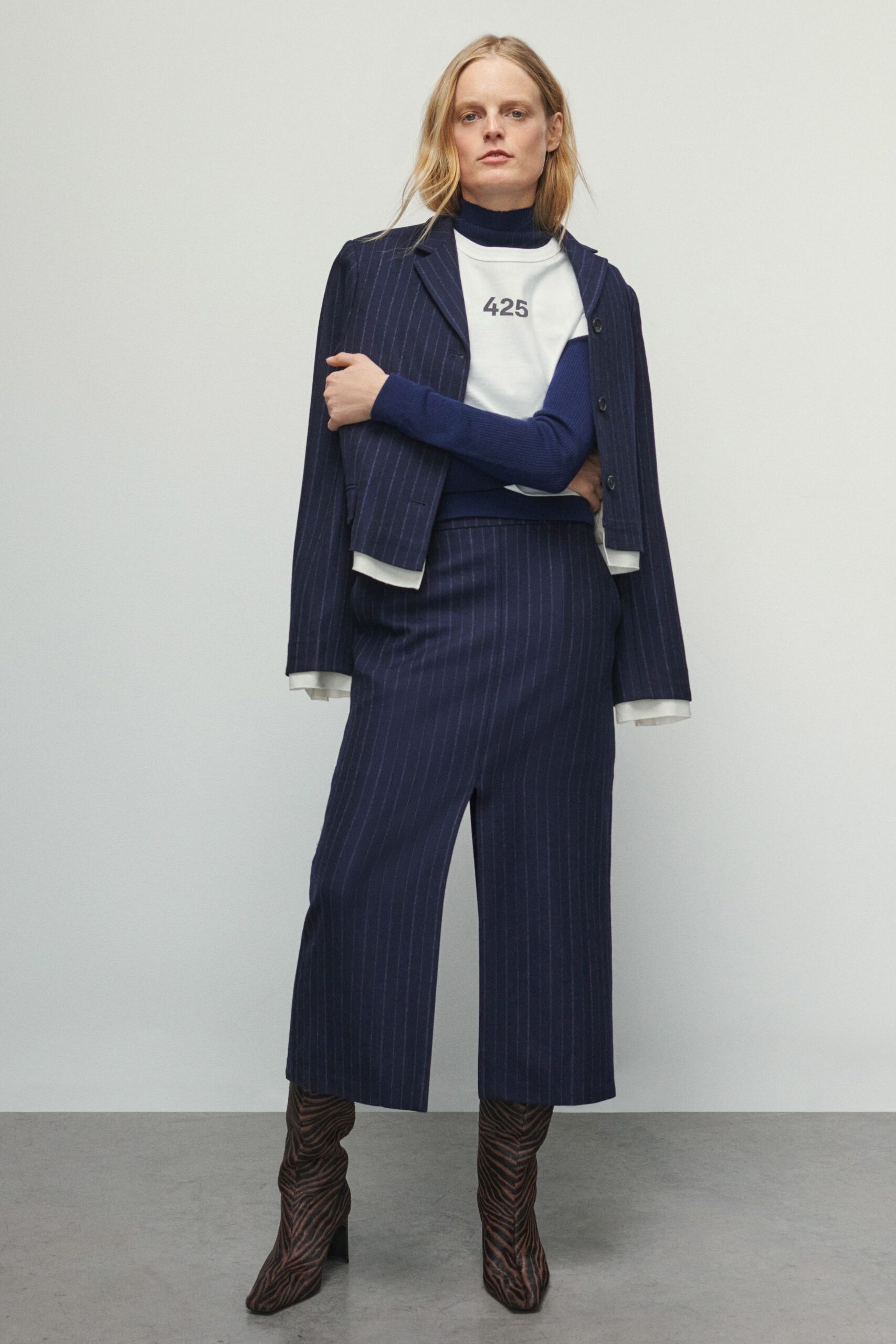 blue cotton long-sleeve collared structured striped buttoned blazer