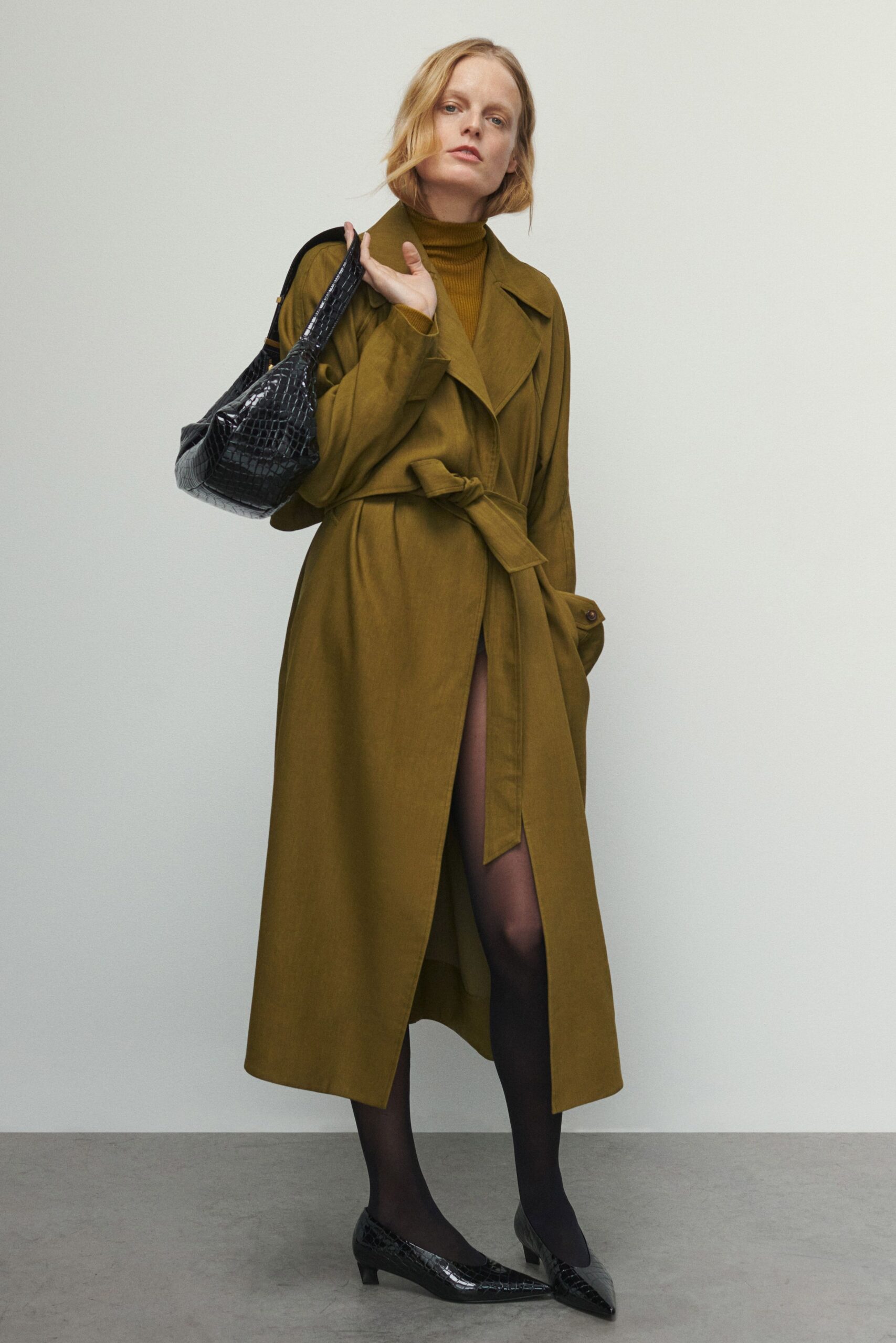 brown cotton long-sleeve collared fitted belted buttoned trench