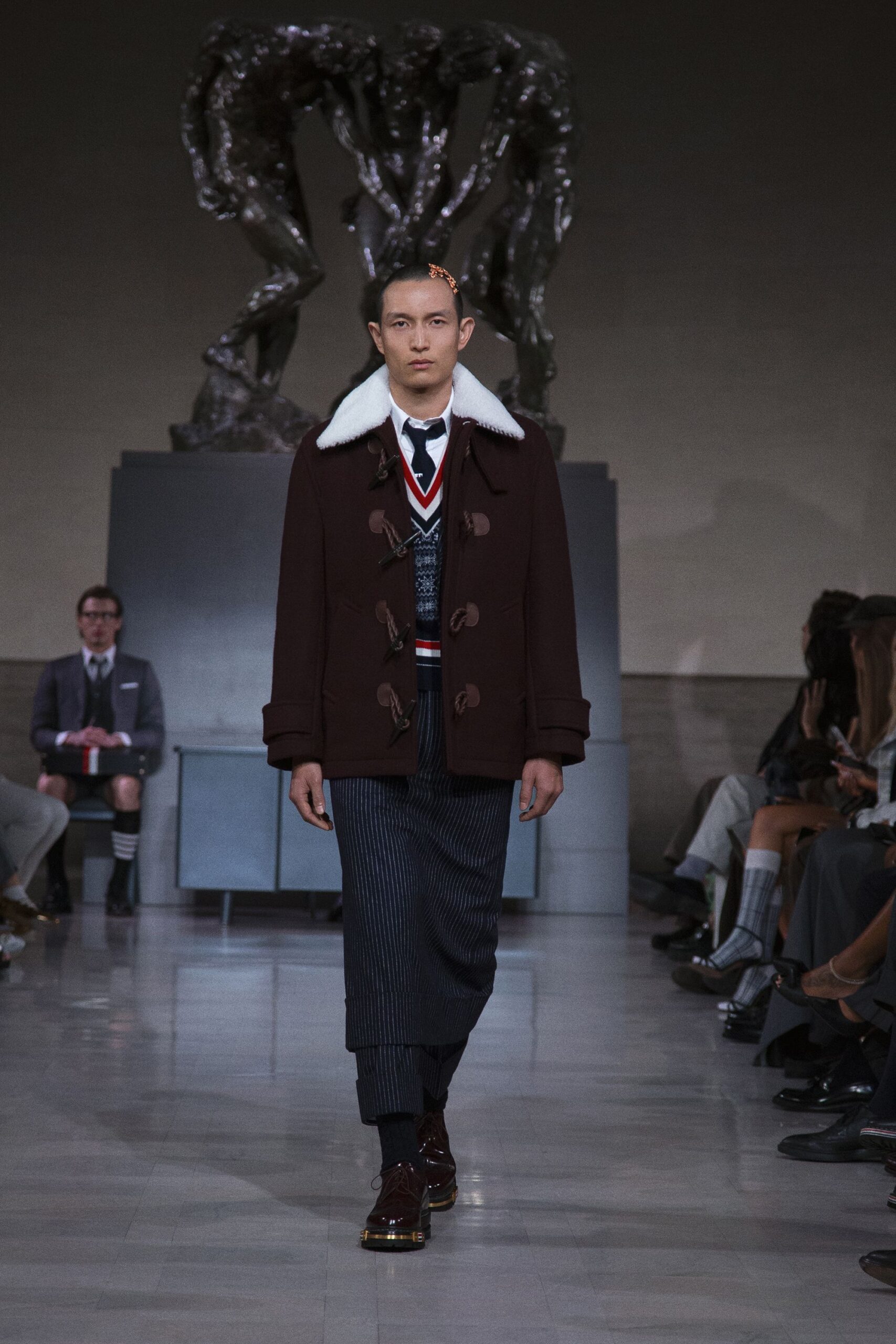brown wool long-sleeve collared fitted buttoned coat