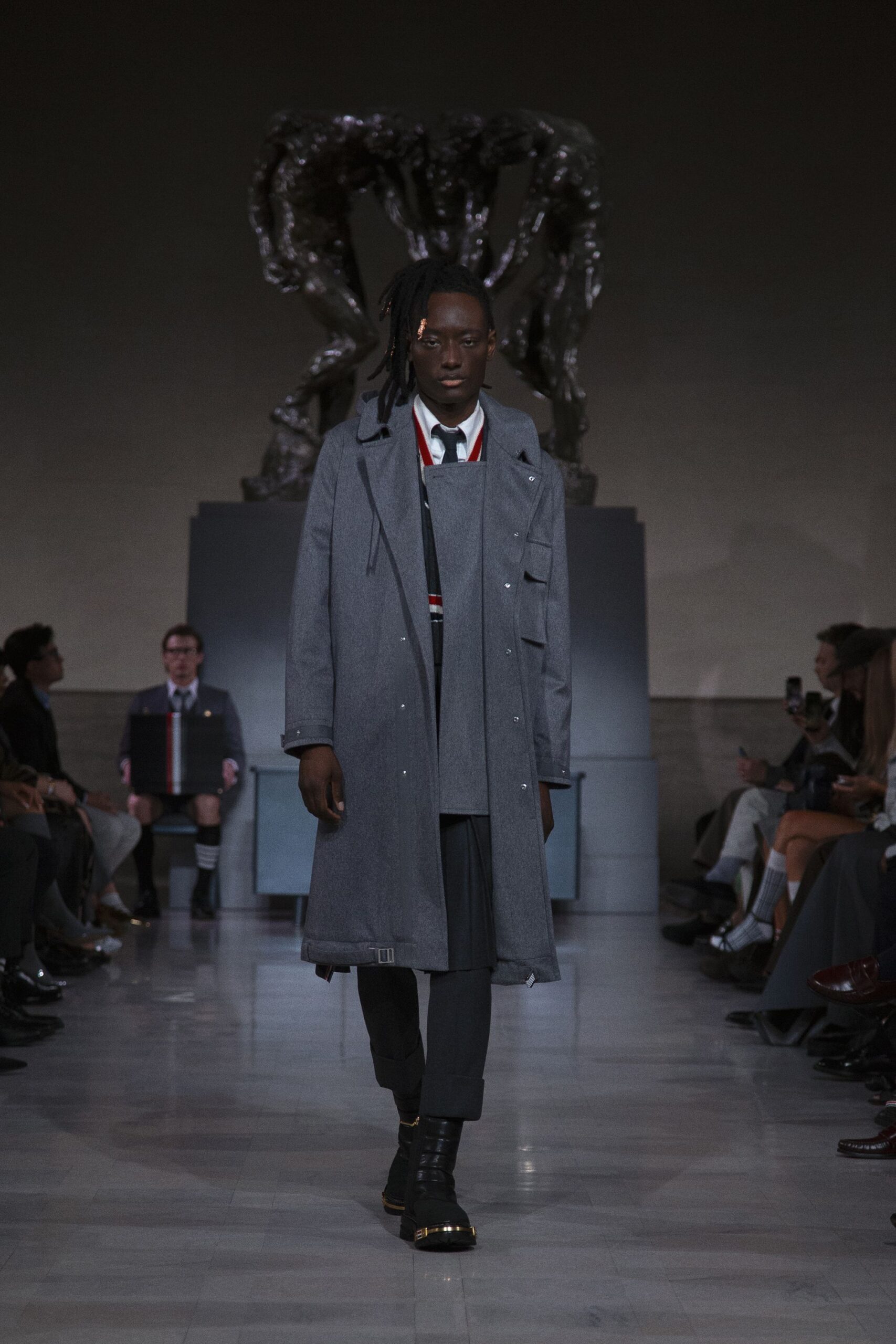 gray wool long-sleeve collared relaxed buttoned coat