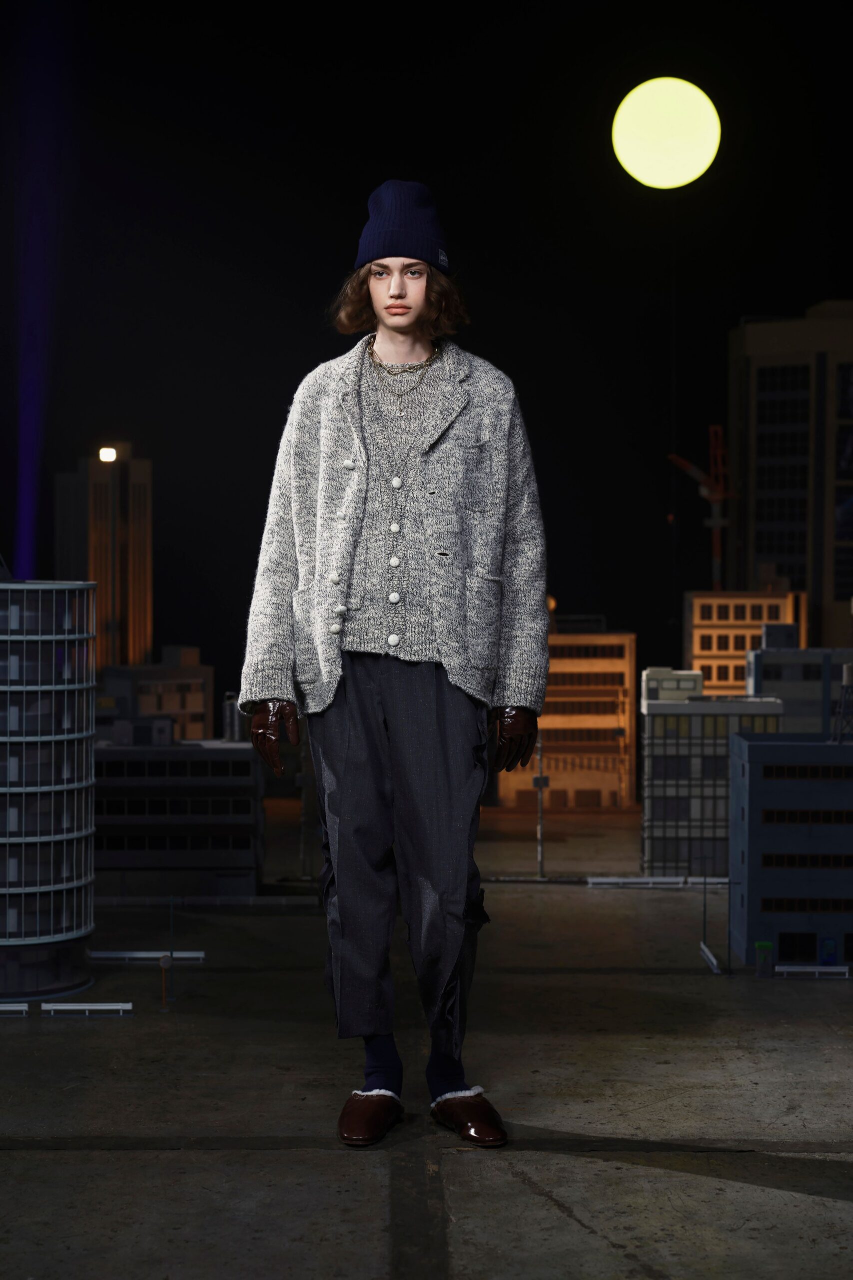 gray wool long-sleeve v-neck relaxed buttoned sweater
