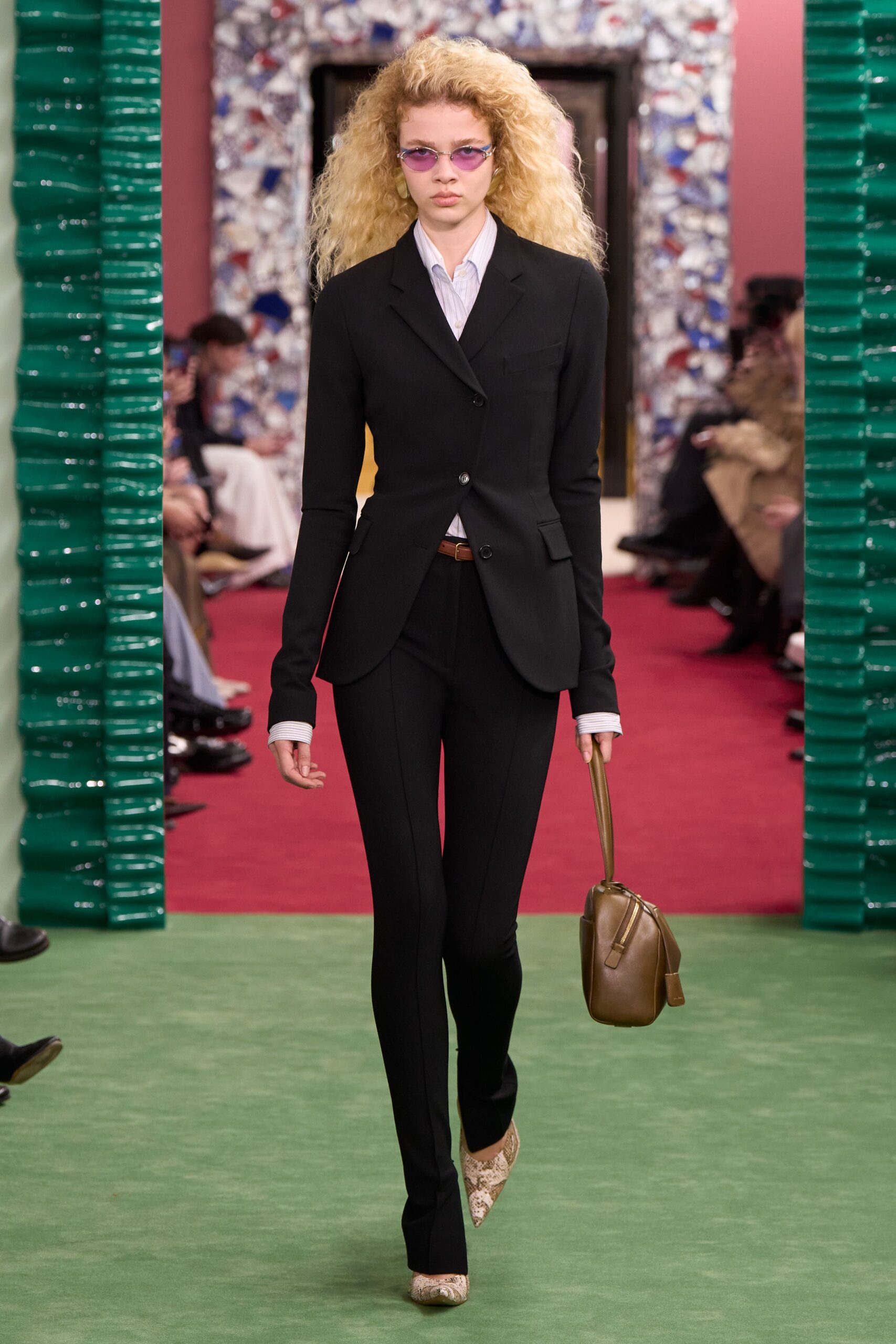 black wool long-sleeve collared fitted buttoned suit