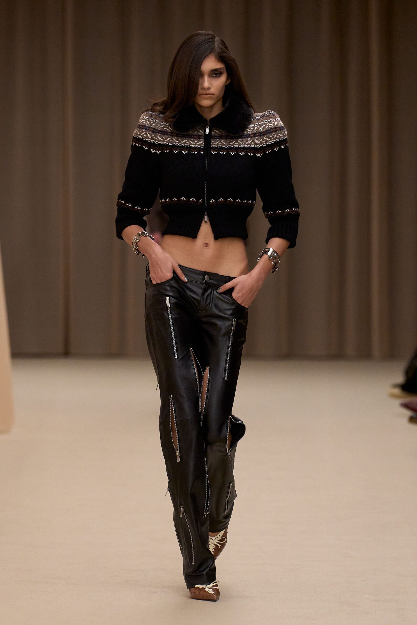black wool long-sleeve collared fitted embroidered cropped jacket
