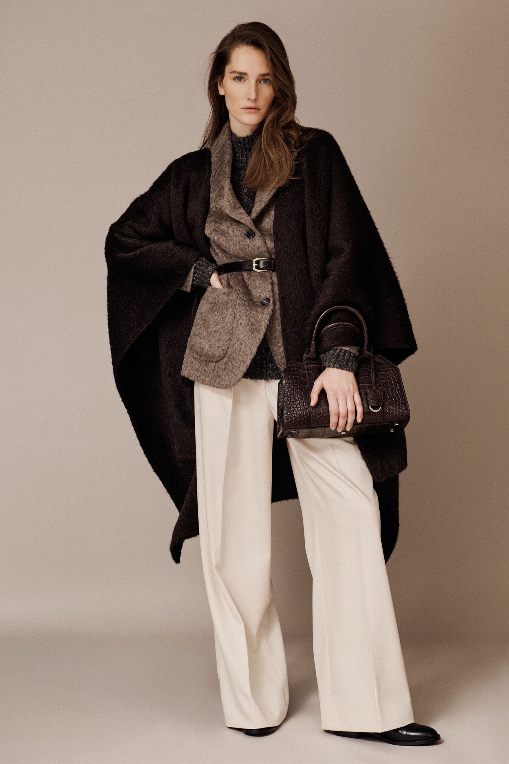 gray wool long-sleeve collared tailored buttoned blazer