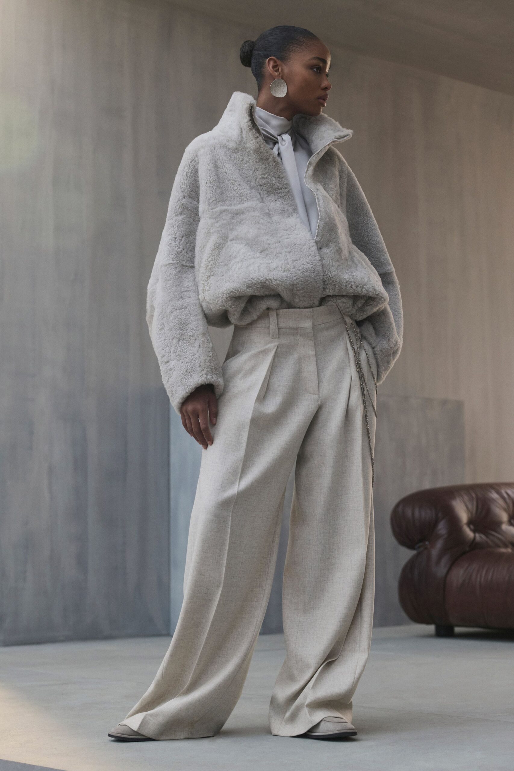 gray faux-fur long-sleeve collared oversized jacket