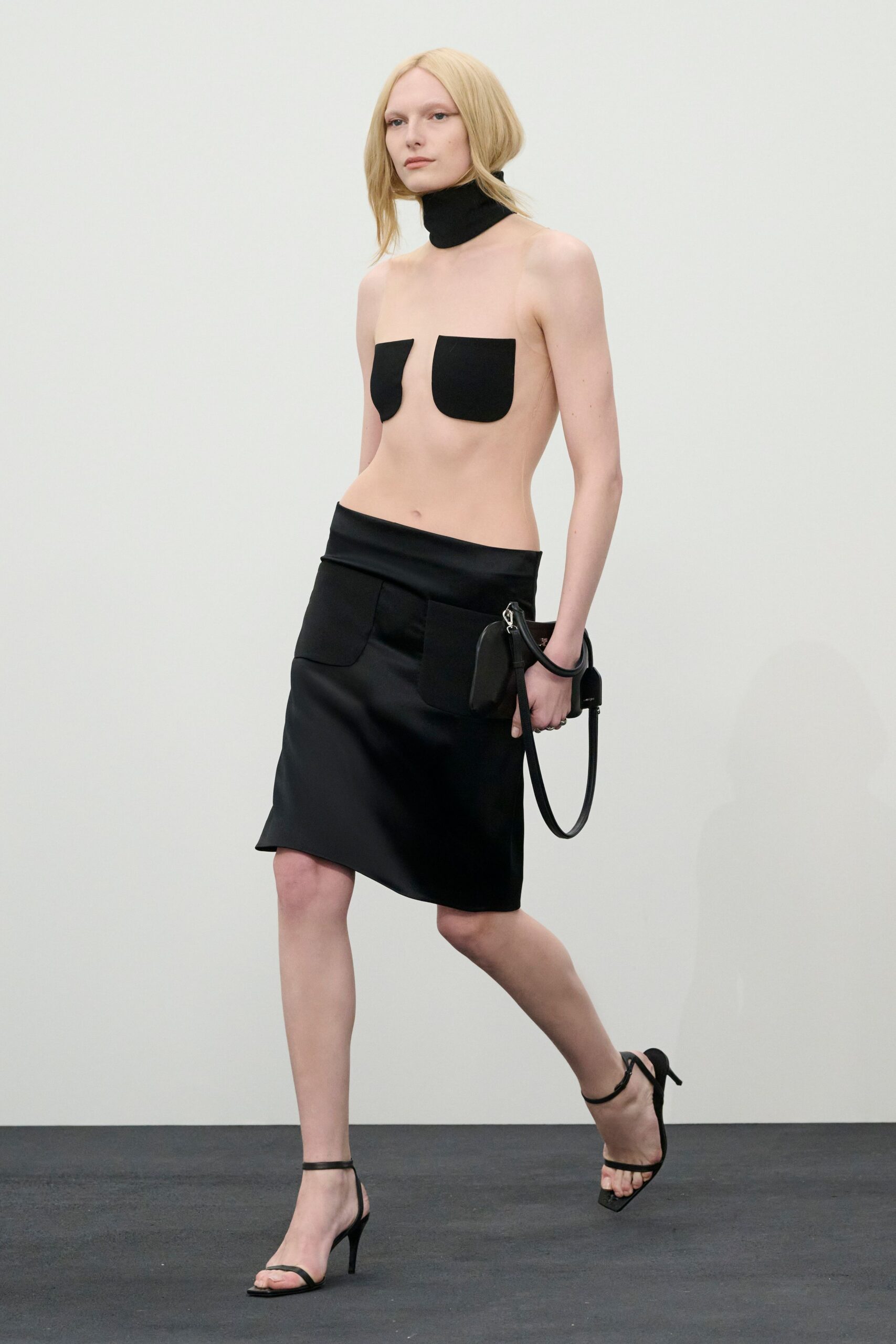 black cotton sleeveless strapless fitted top