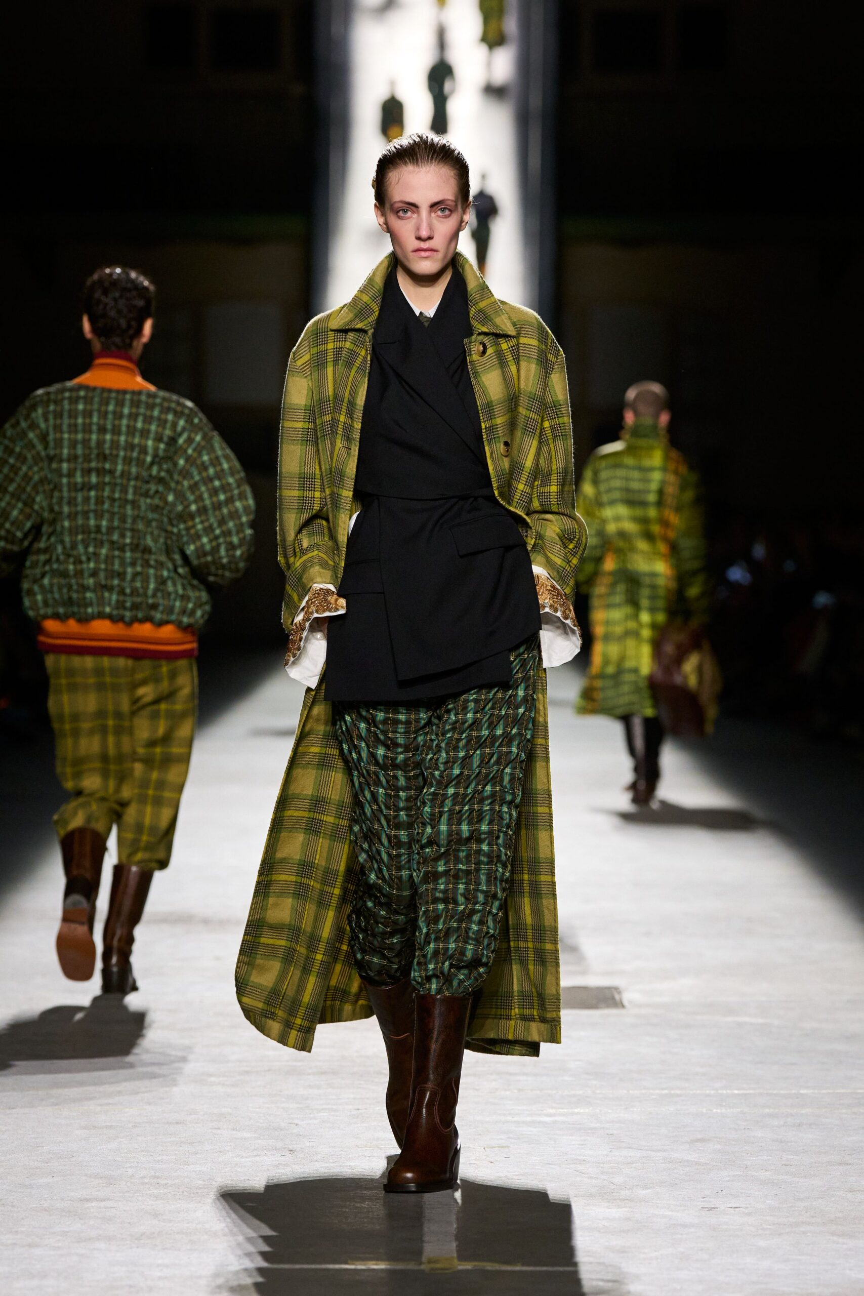 green wool long-sleeve collared relaxed checked maxi coat