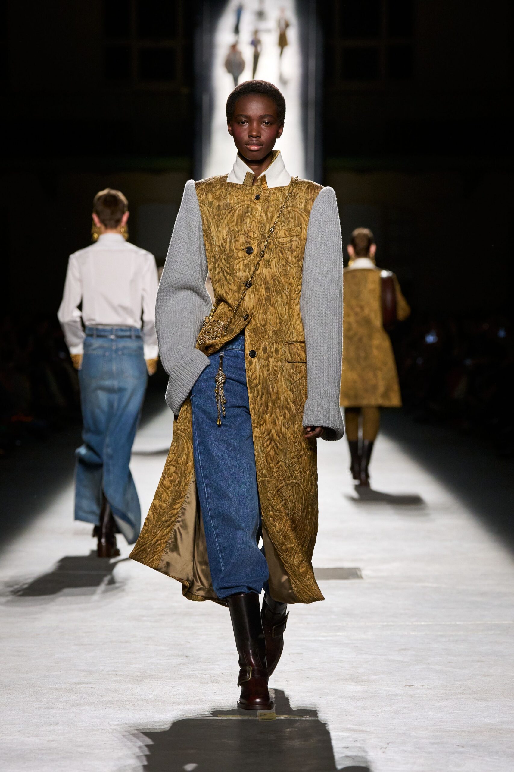 gold cotton long-sleeve collared relaxed embroidered buttoned coat