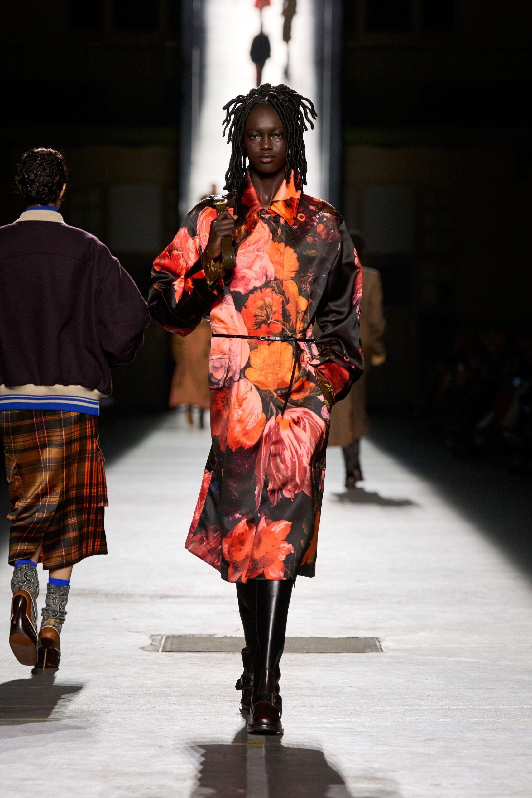 black silk long-sleeve collared fitted floral belted coat