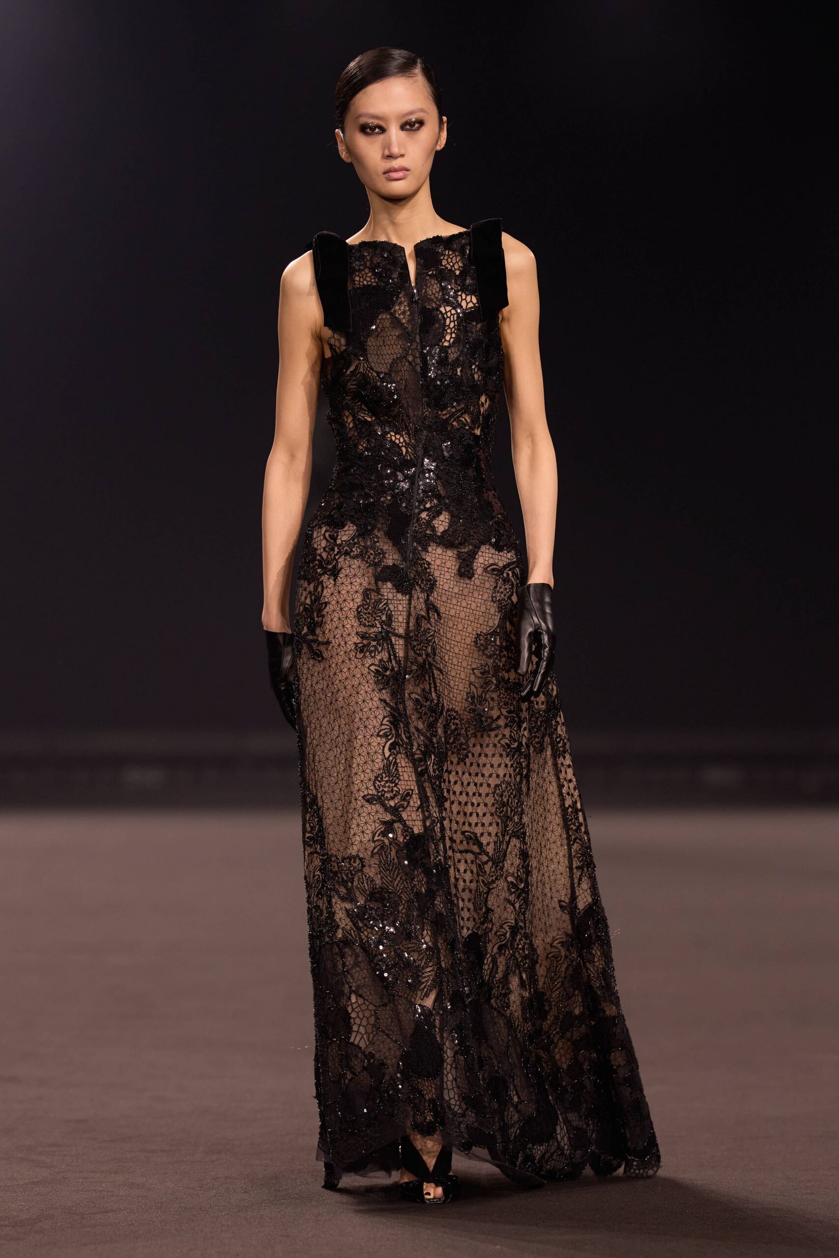 black lace sleeveless v-neck fitted embroidered gown