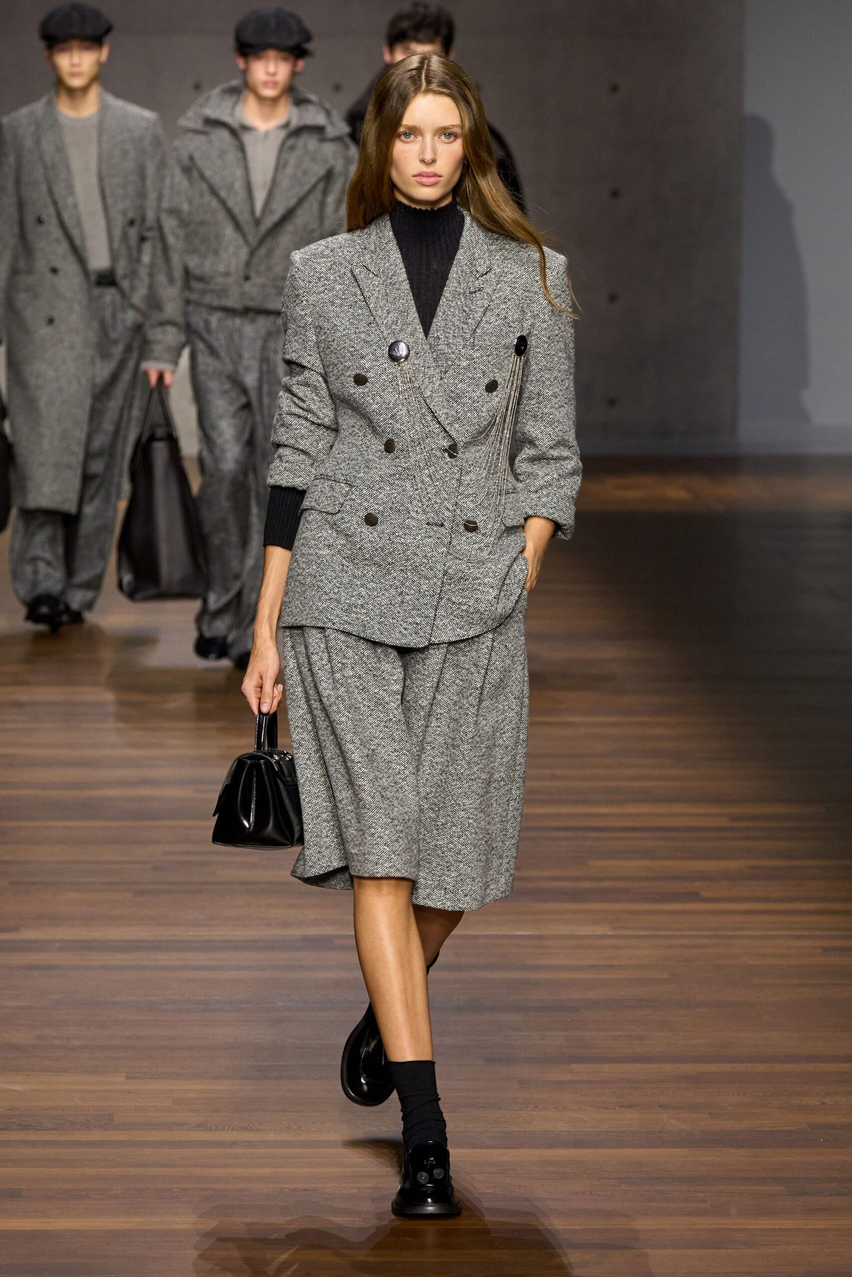 gray wool long-sleeve collared structured buttoned blazer