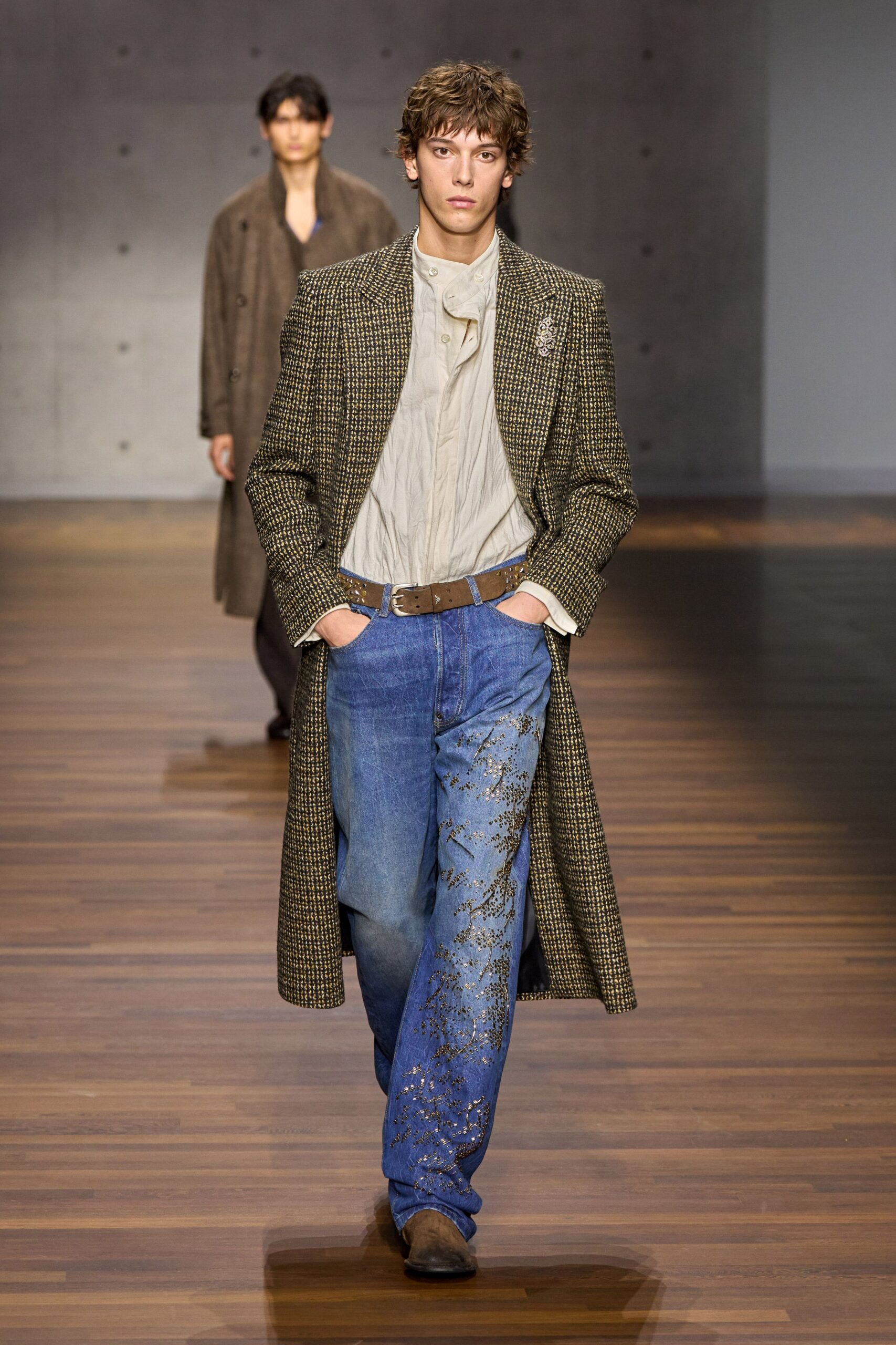 brown wool long-sleeve collared tailored checked coat