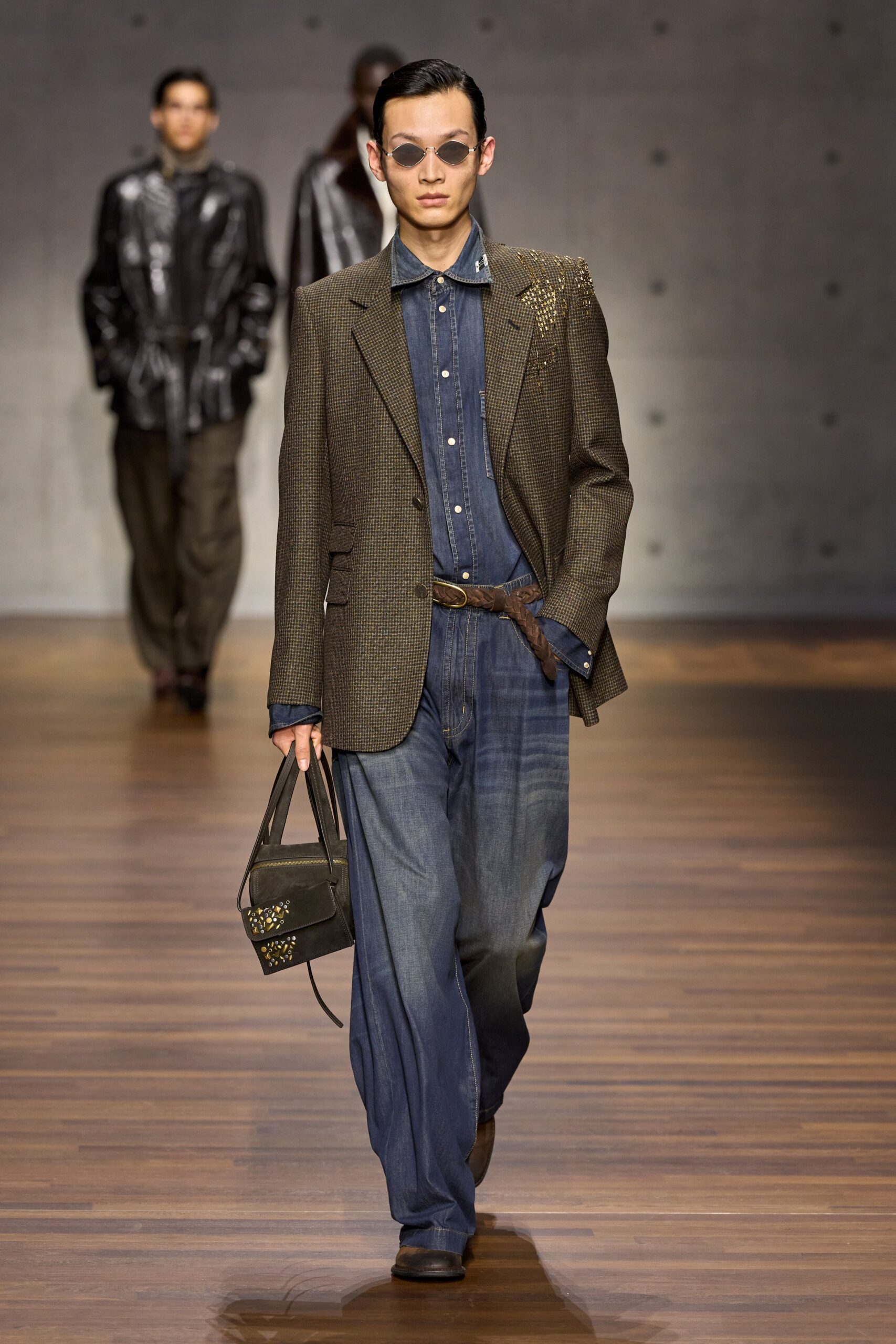 brown tweed long-sleeve collared structured buttoned blazer